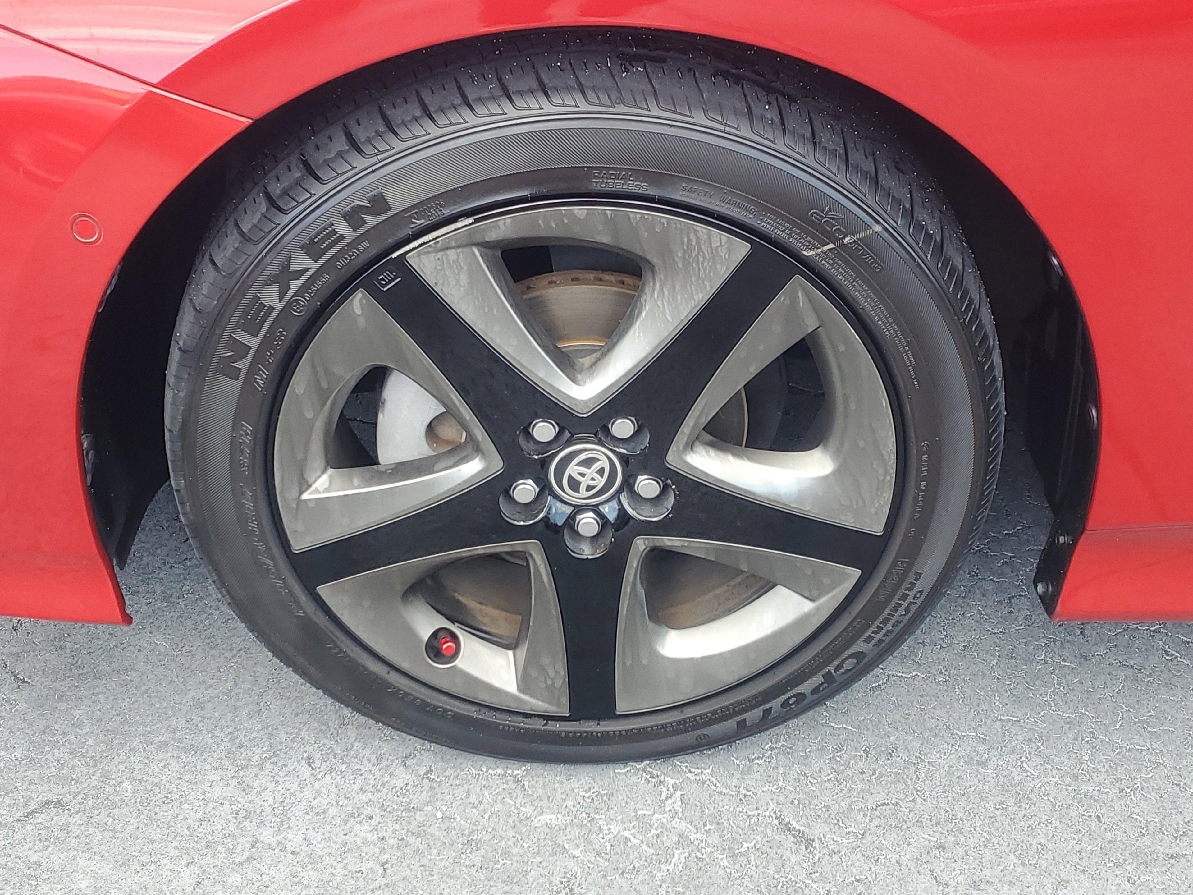 Toyota Prius L Eco Fwd - Thumbnail 5