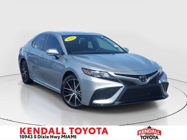 Toyota Camry Se Fwd - View 1