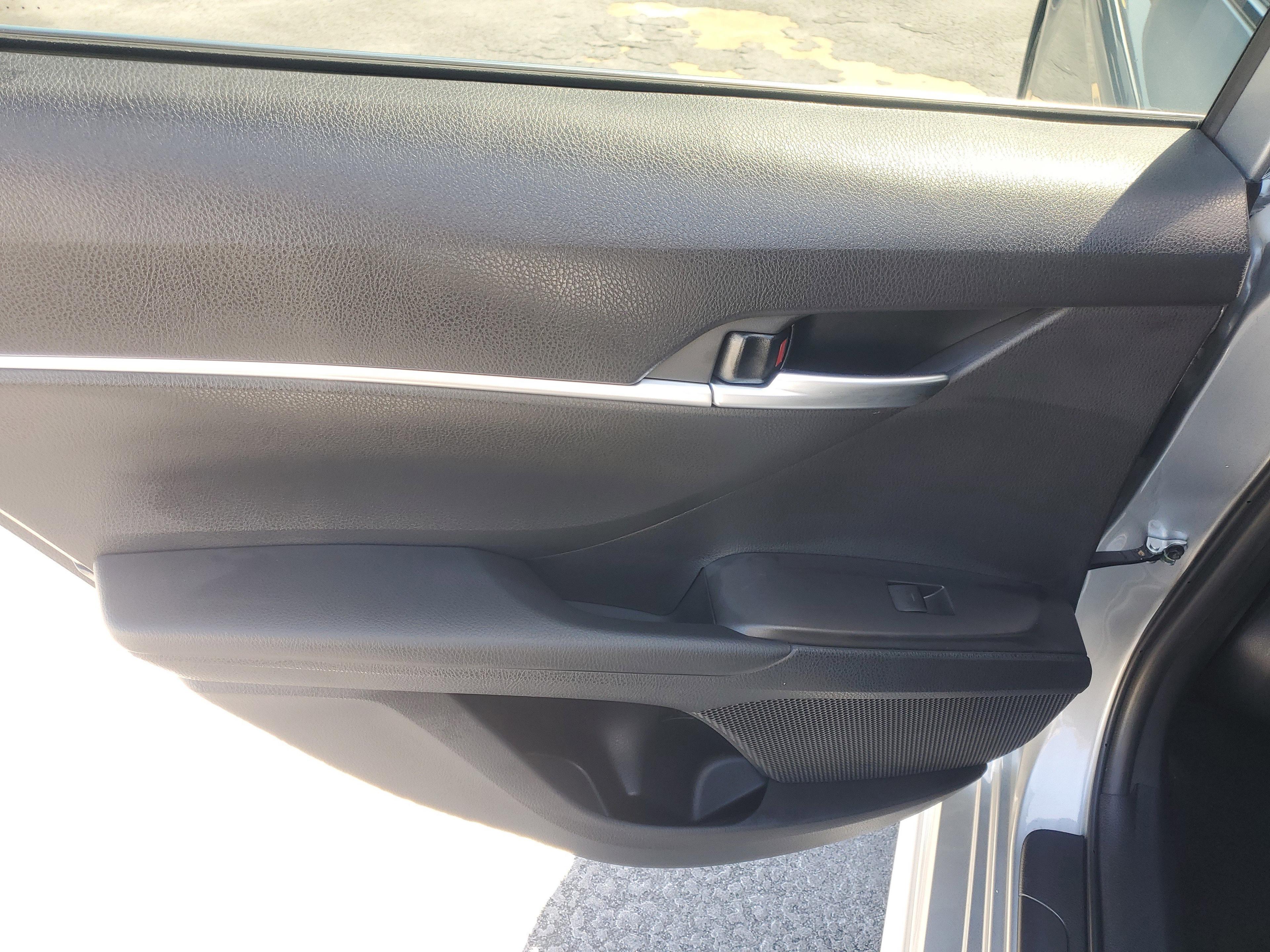 Toyota Camry Se Fwd - Thumbnail 14