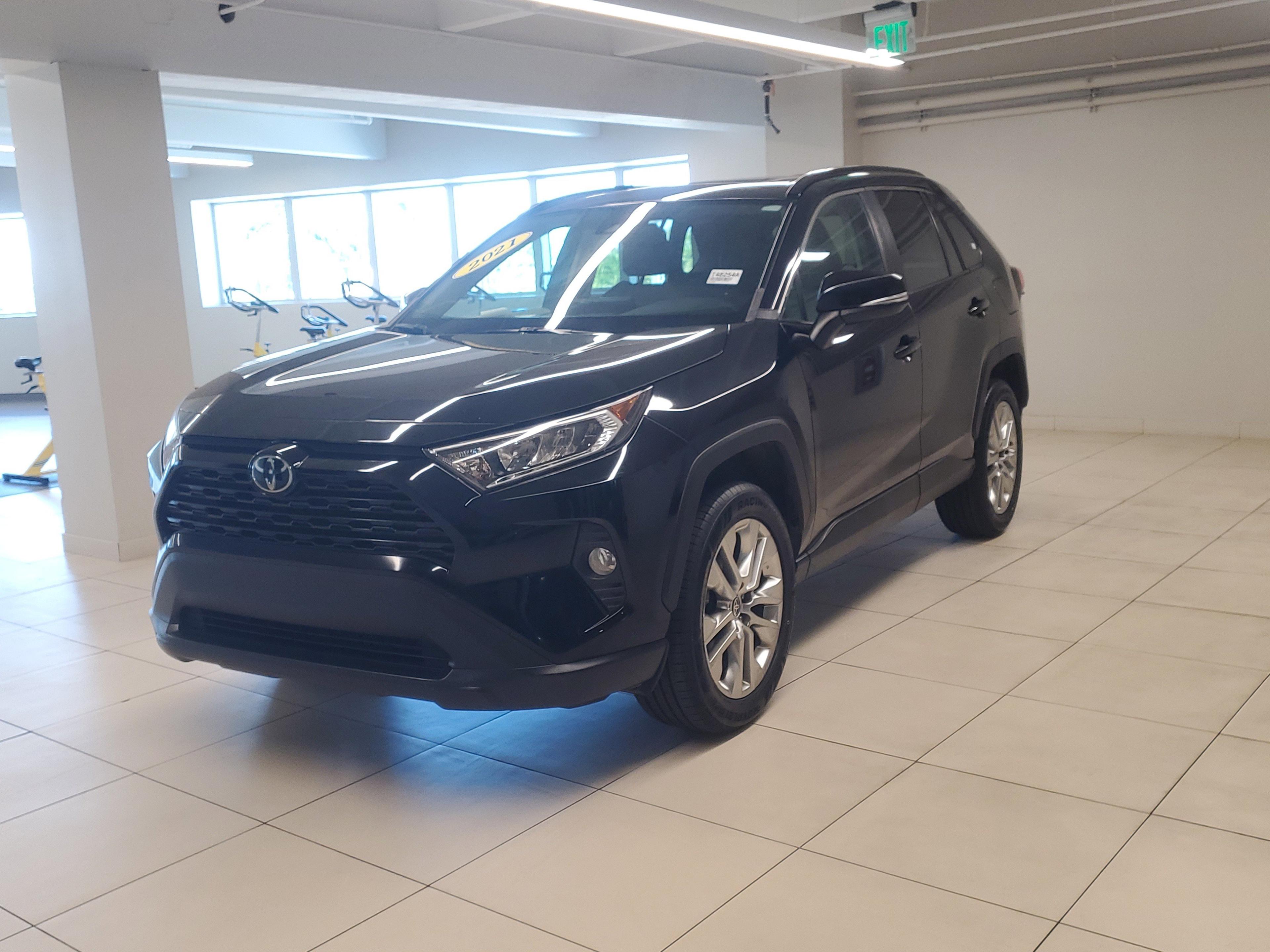 Toyota Rav4 Xle Premium Fwd - Thumbnail 4