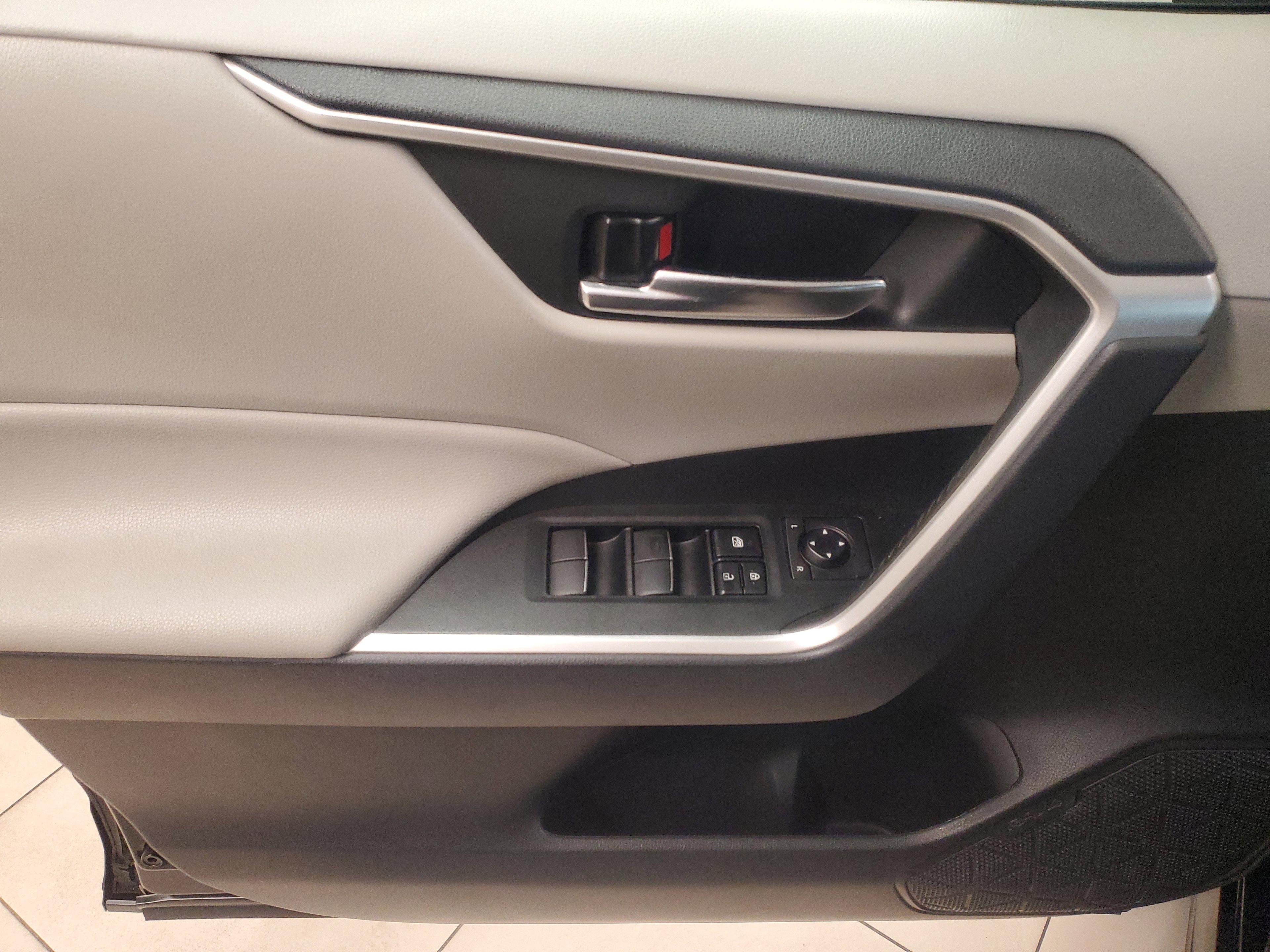 Toyota Rav4 Xle Premium Fwd - Thumbnail 19