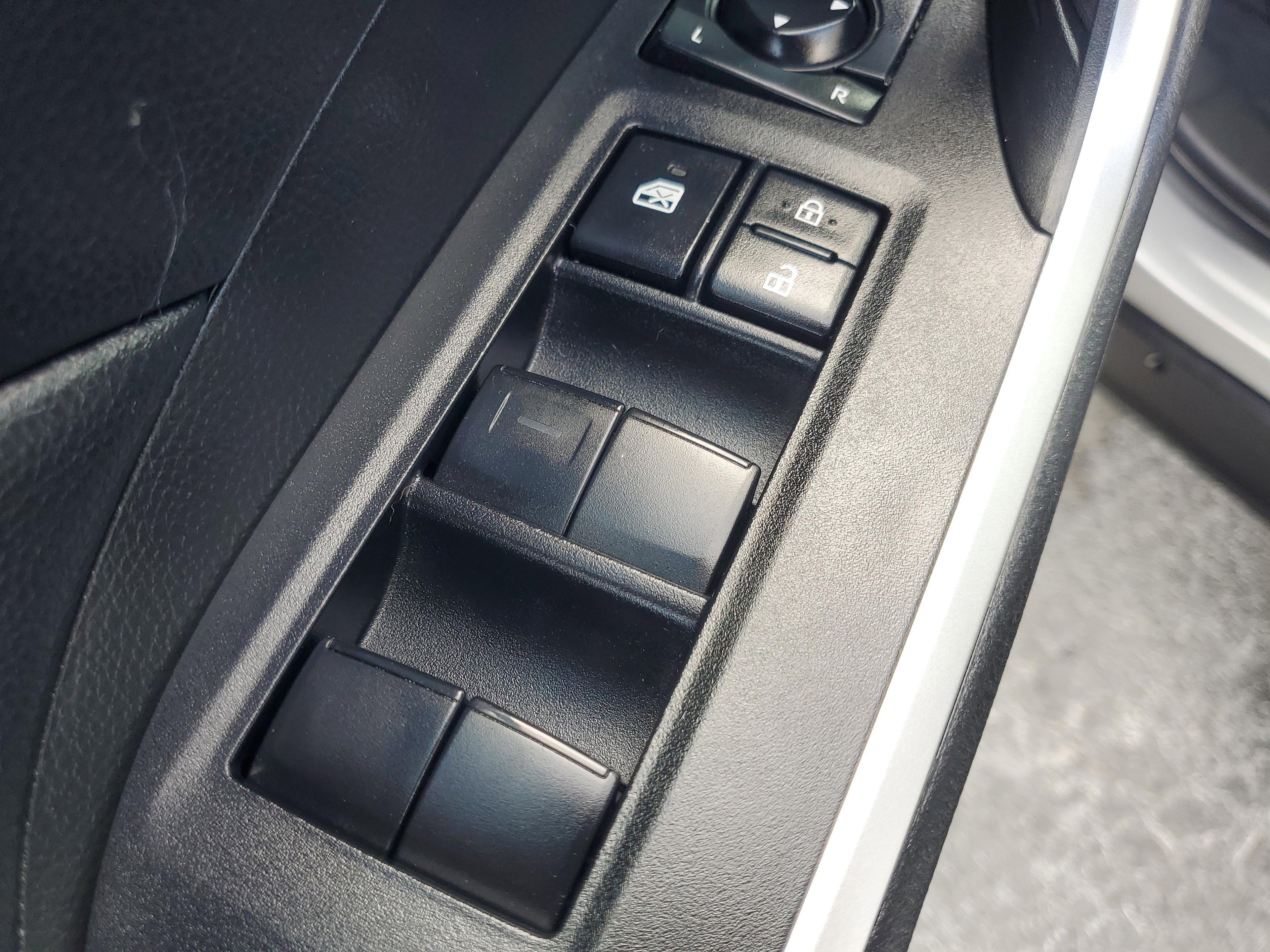 Toyota Rav4 Le Fwd Suv | Miami, Fl - Thumbnail 19