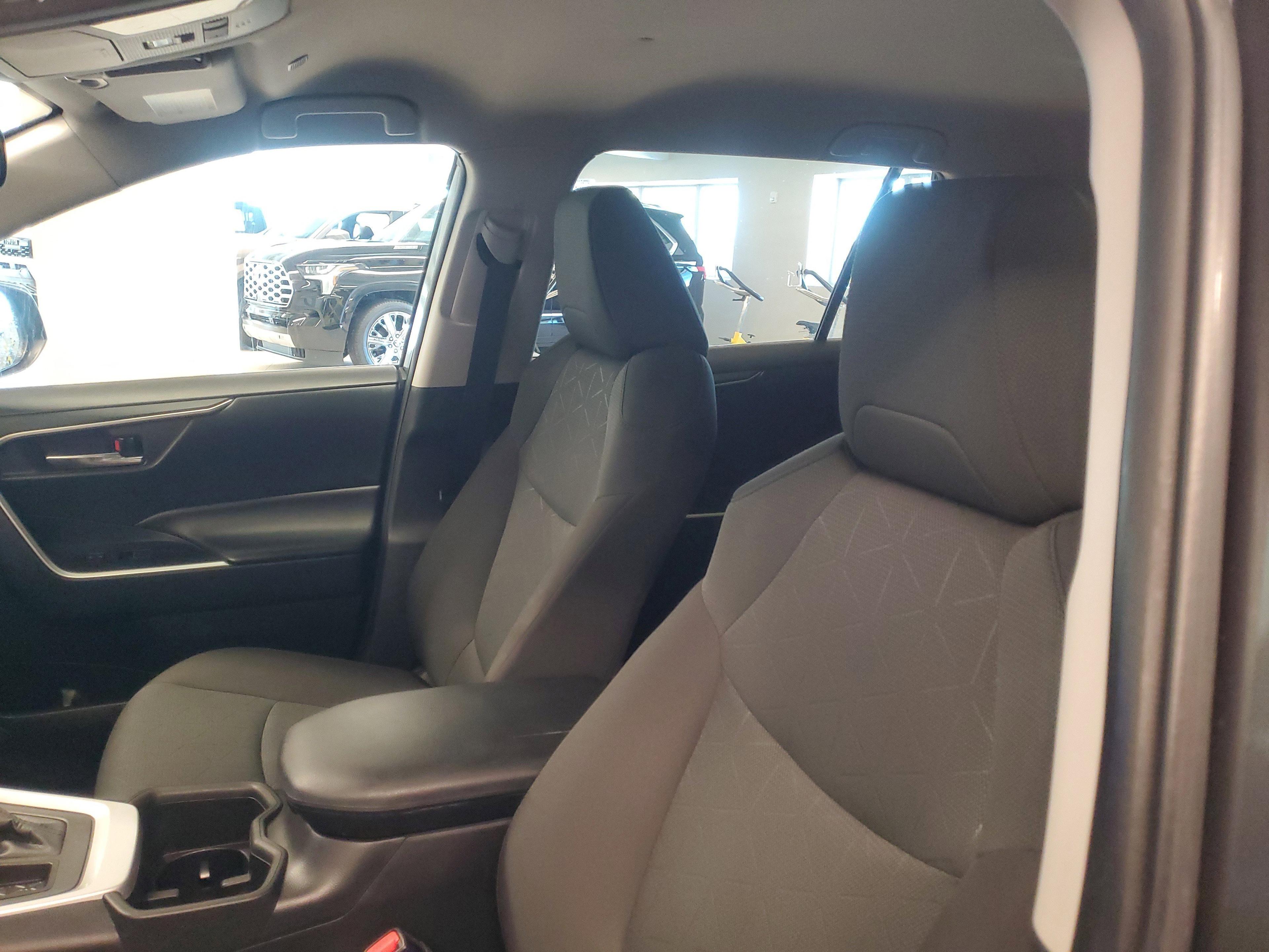 Toyota Rav4 Xle Fwd - Thumbnail 17