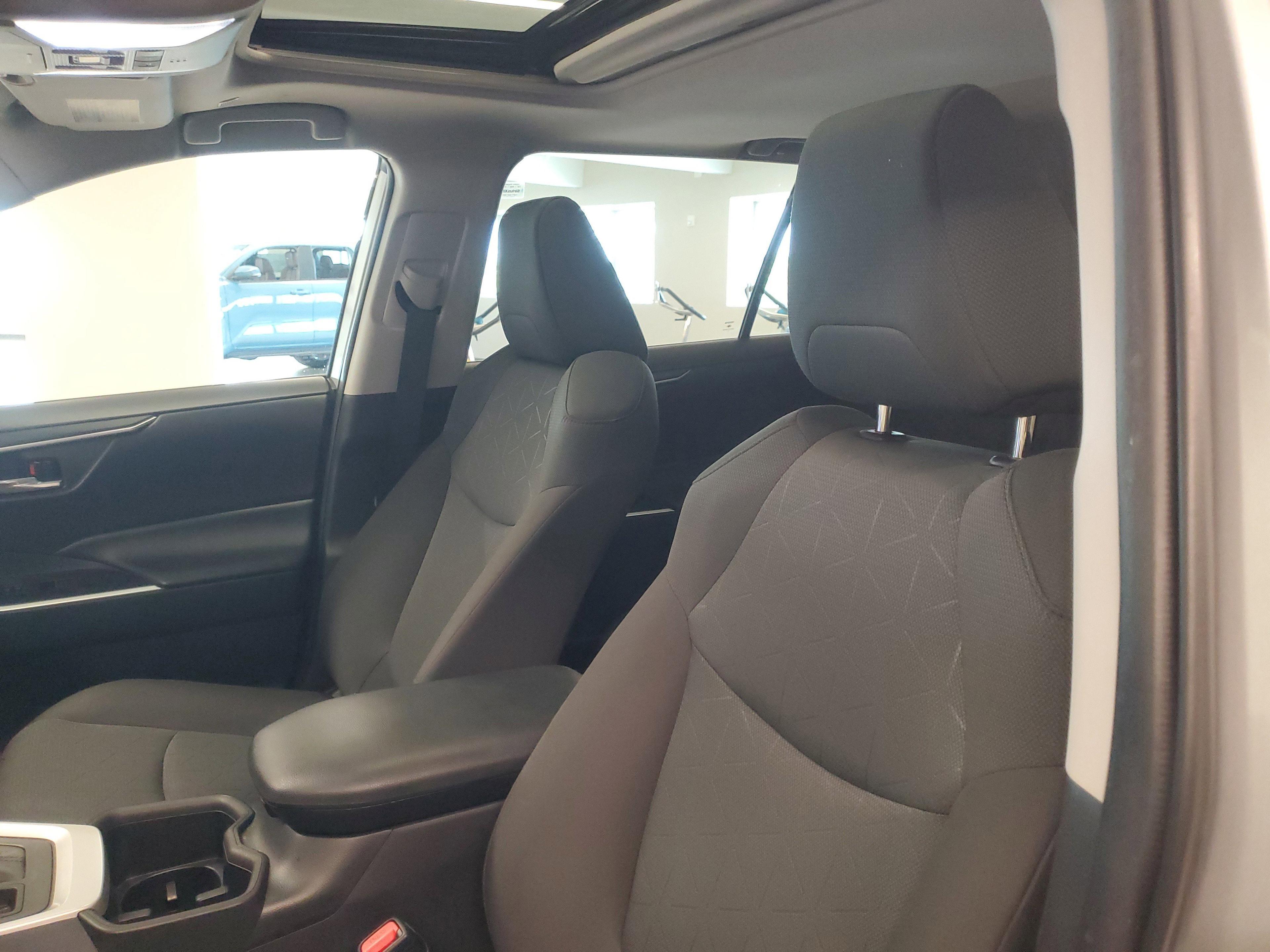 Toyota Rav4 Xle Fwd Suv | Miami, Fl - Thumbnail 17