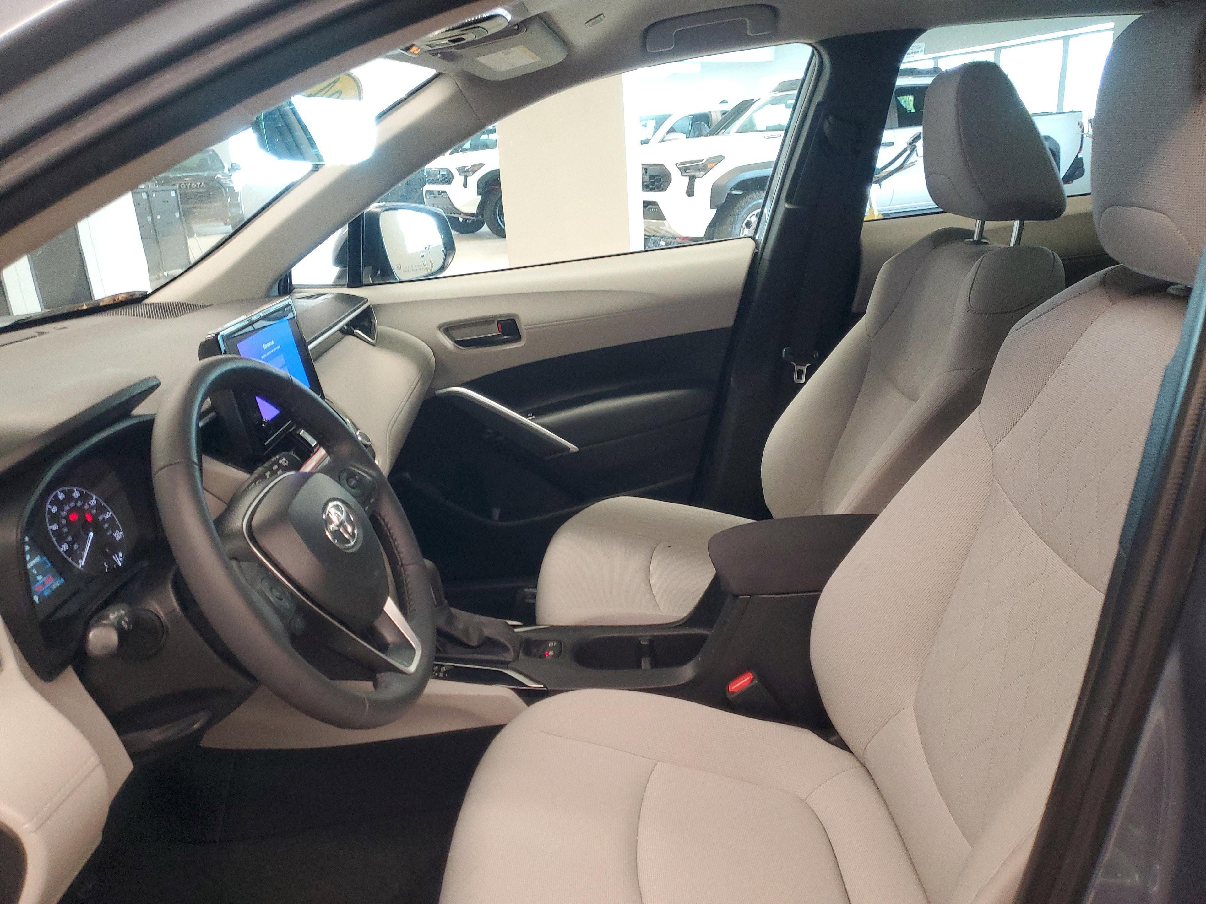 Toyota Corolla Cross Le Fwd - Thumbnail 15