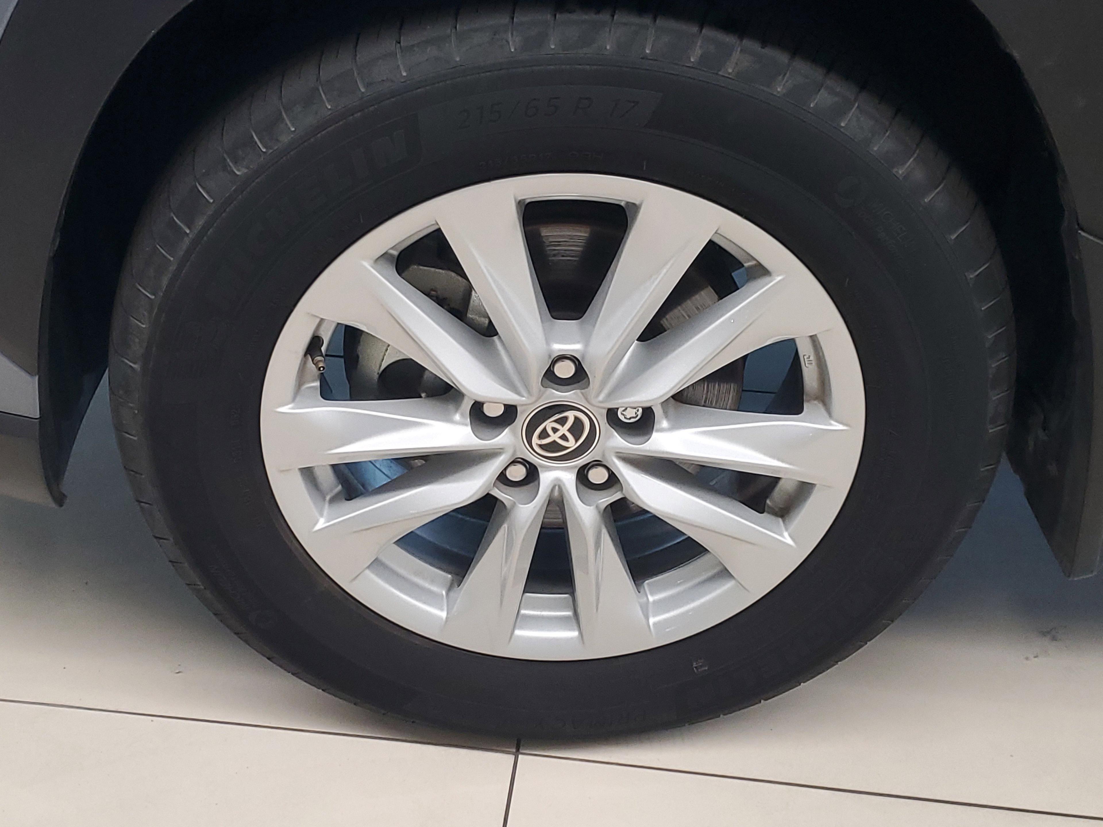 Toyota Corolla Cross Le Fwd - Thumbnail 5