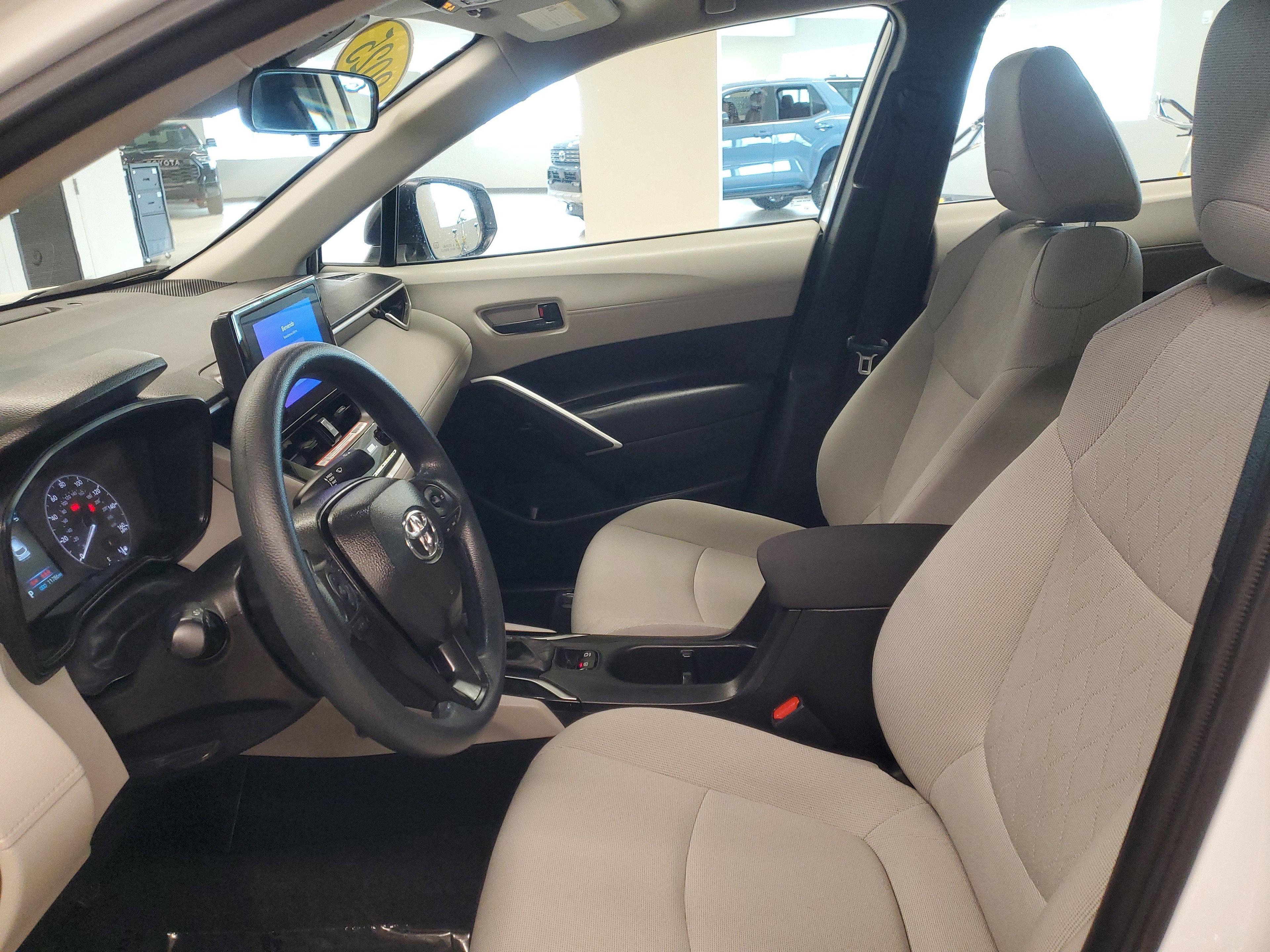 Toyota Corolla Cross L Fwd - Thumbnail 15