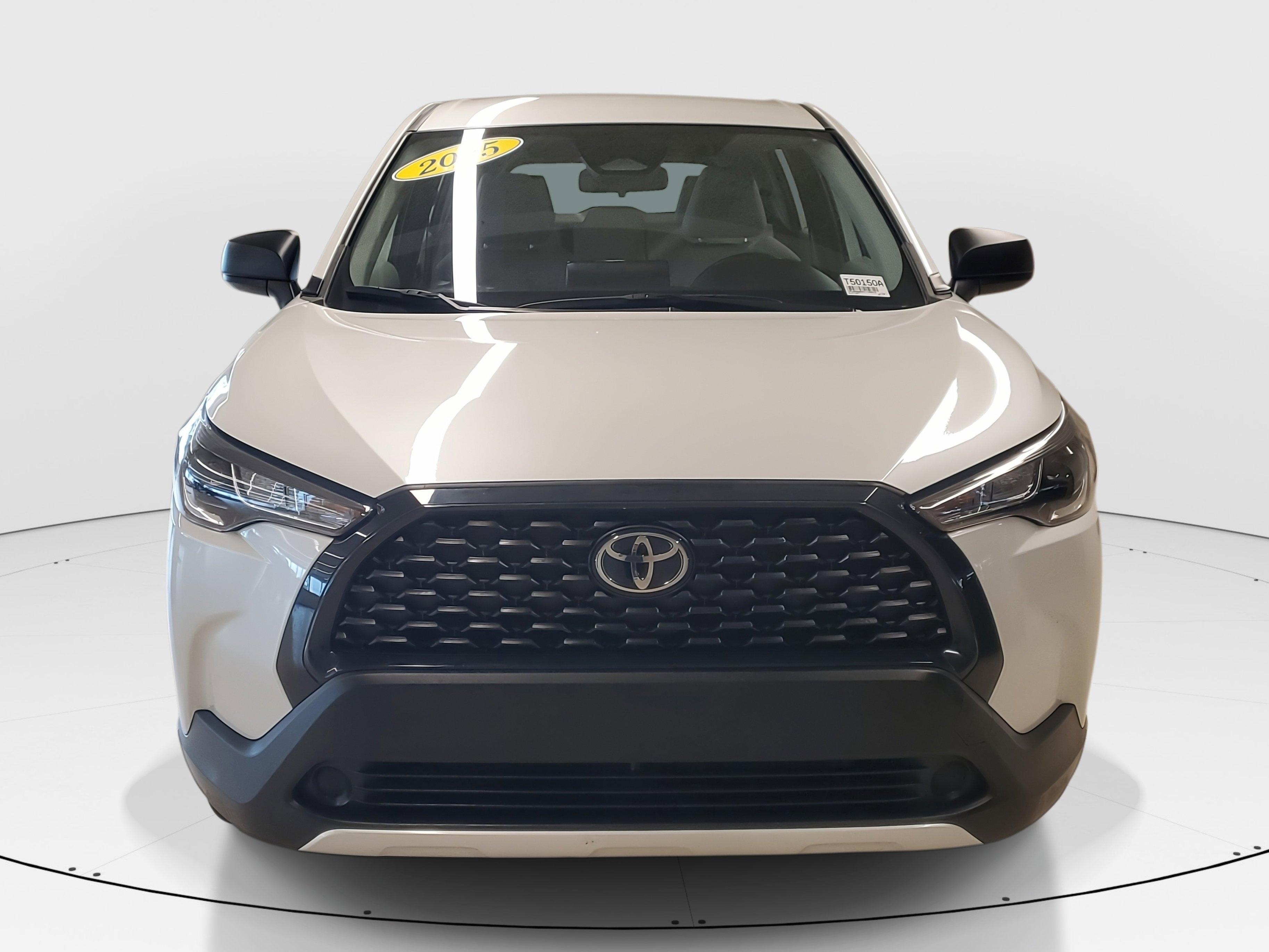 Toyota Corolla Cross L Fwd - Thumbnail 3