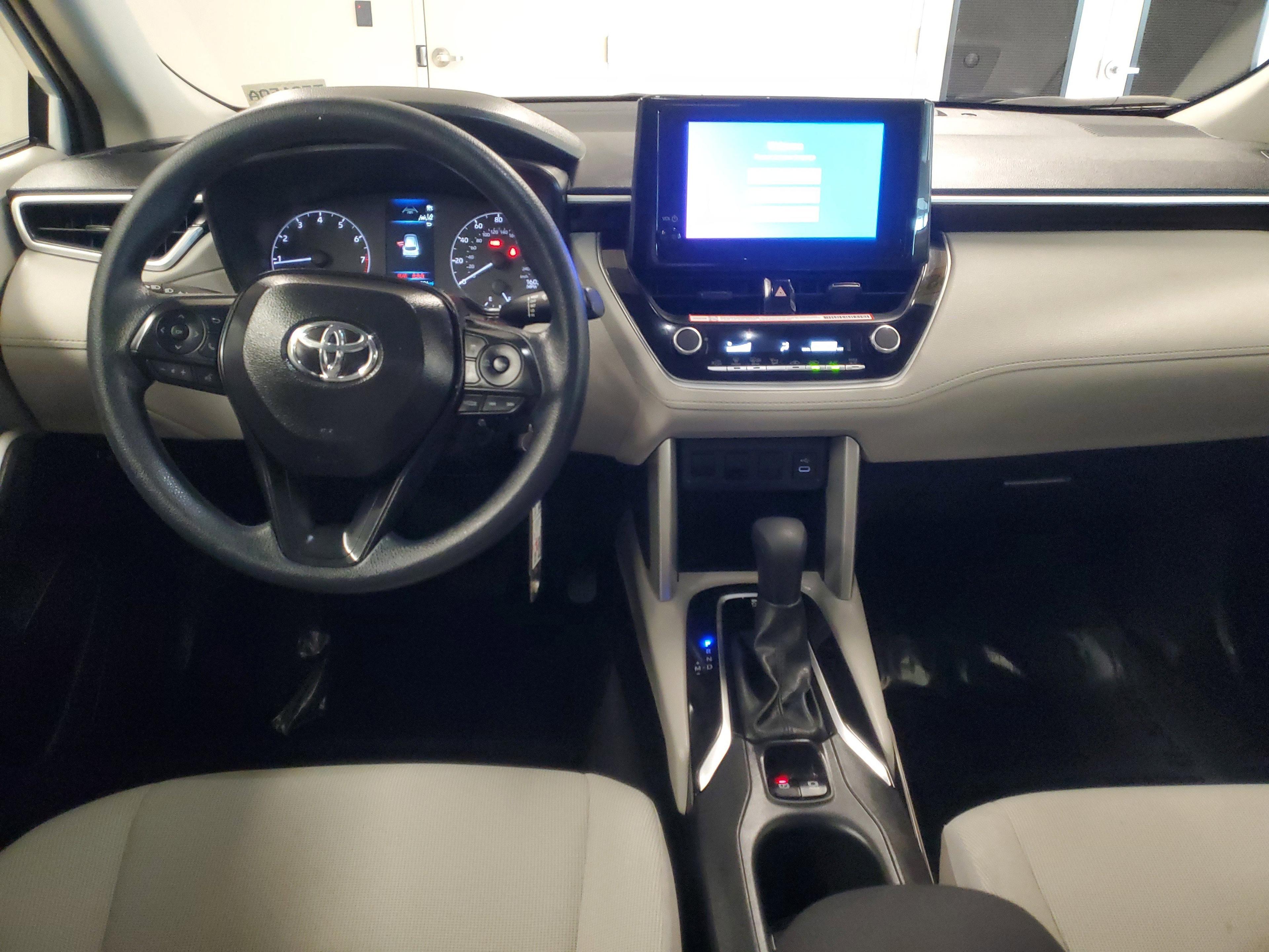 Toyota Corolla Cross L Fwd - Thumbnail 10