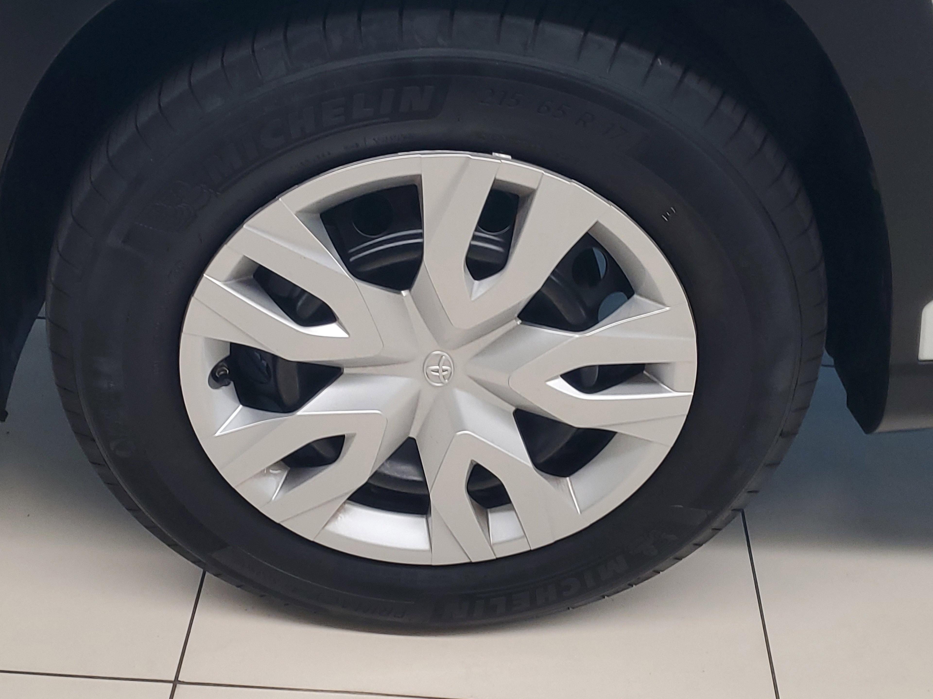 Toyota Corolla Cross L Fwd - Thumbnail 5