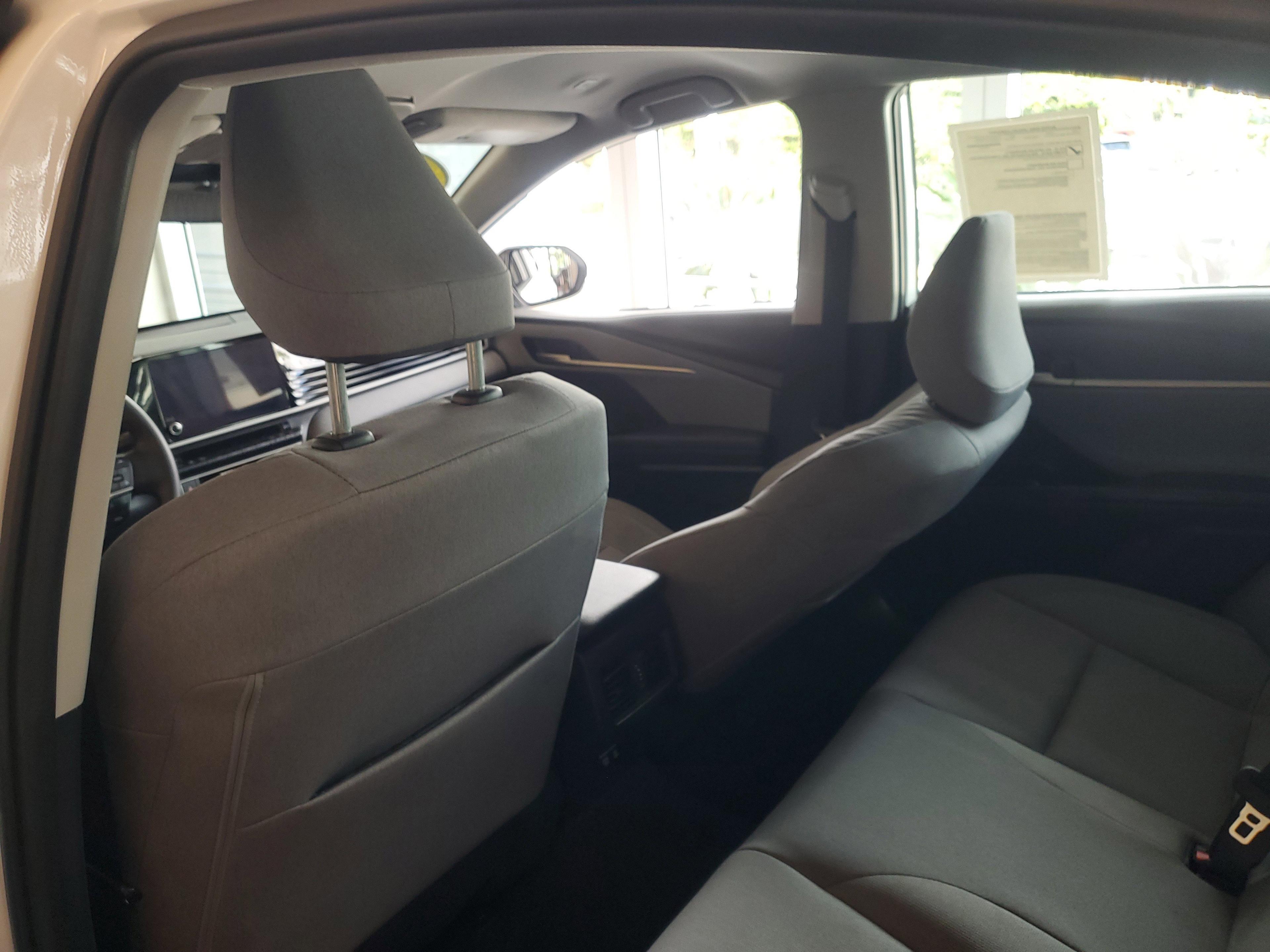 Toyota Camry Le Fwd - Thumbnail 11