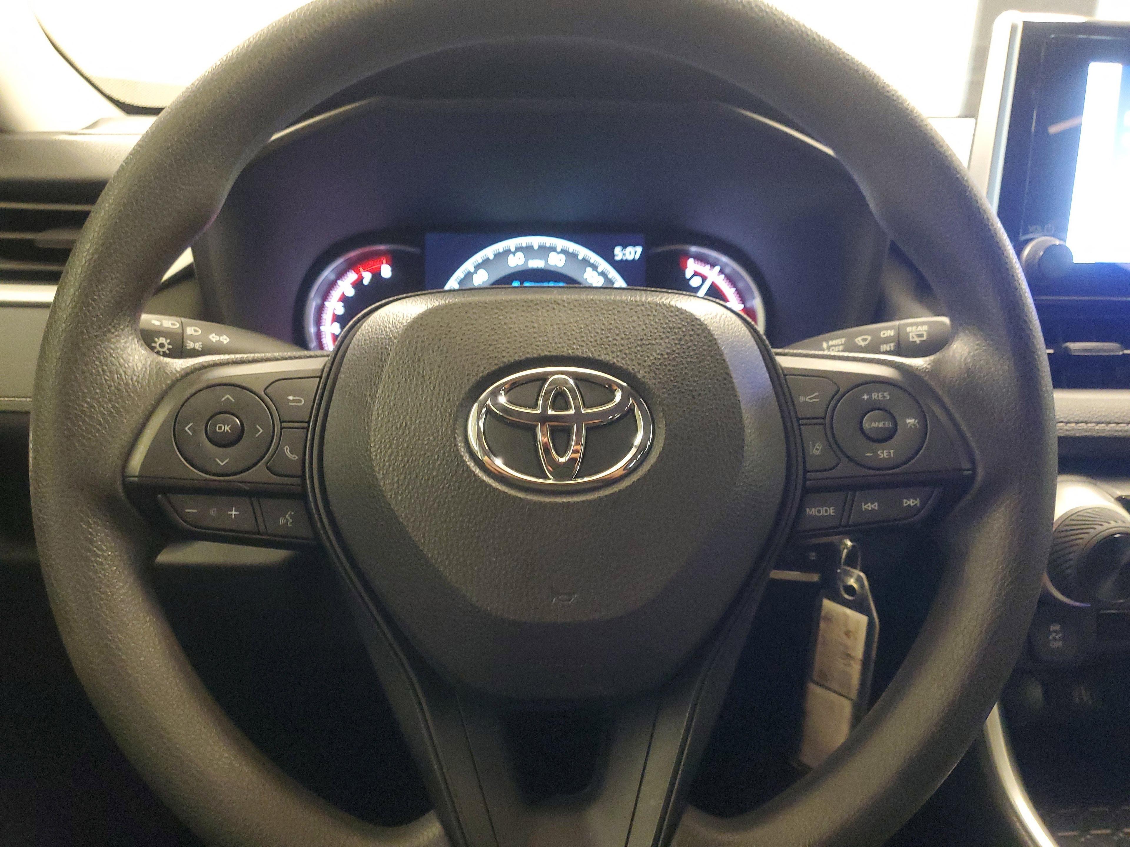 Toyota Rav4 Le Fwd Suv | Miami, Fl - Thumbnail 20