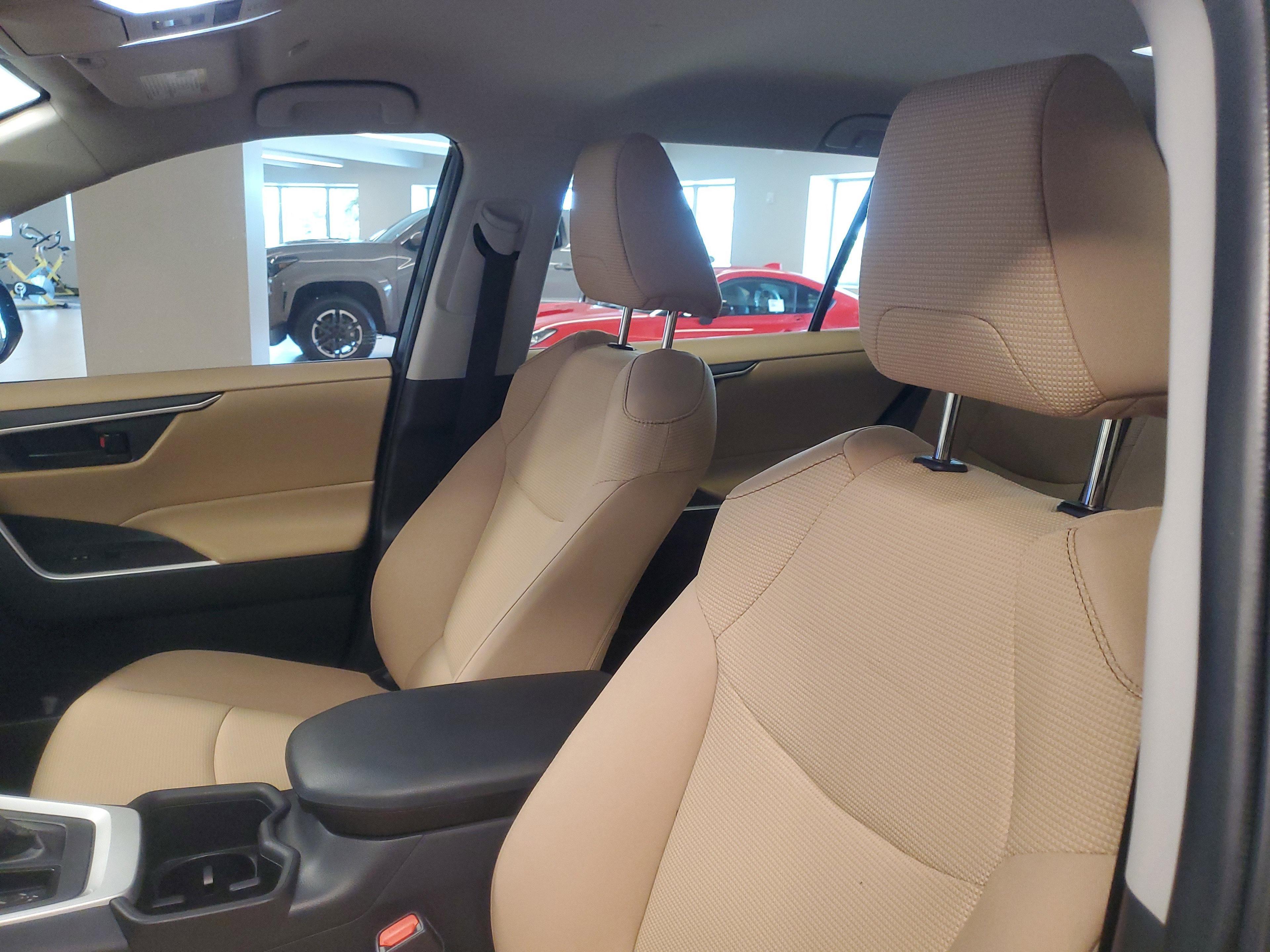 Toyota Rav4 Le Fwd - Thumbnail 17