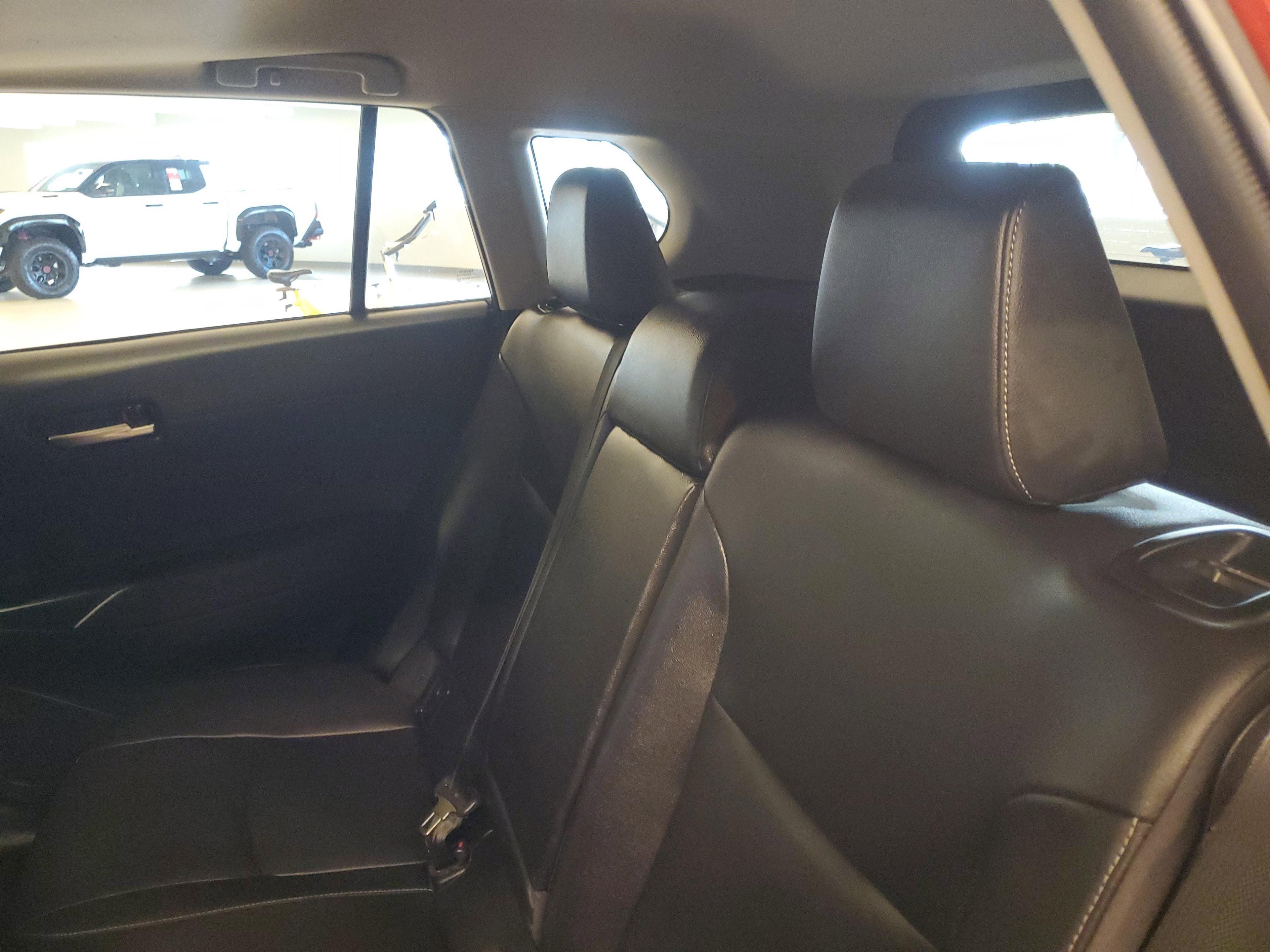 Toyota Corolla Cross Xle Fwd - Thumbnail 14