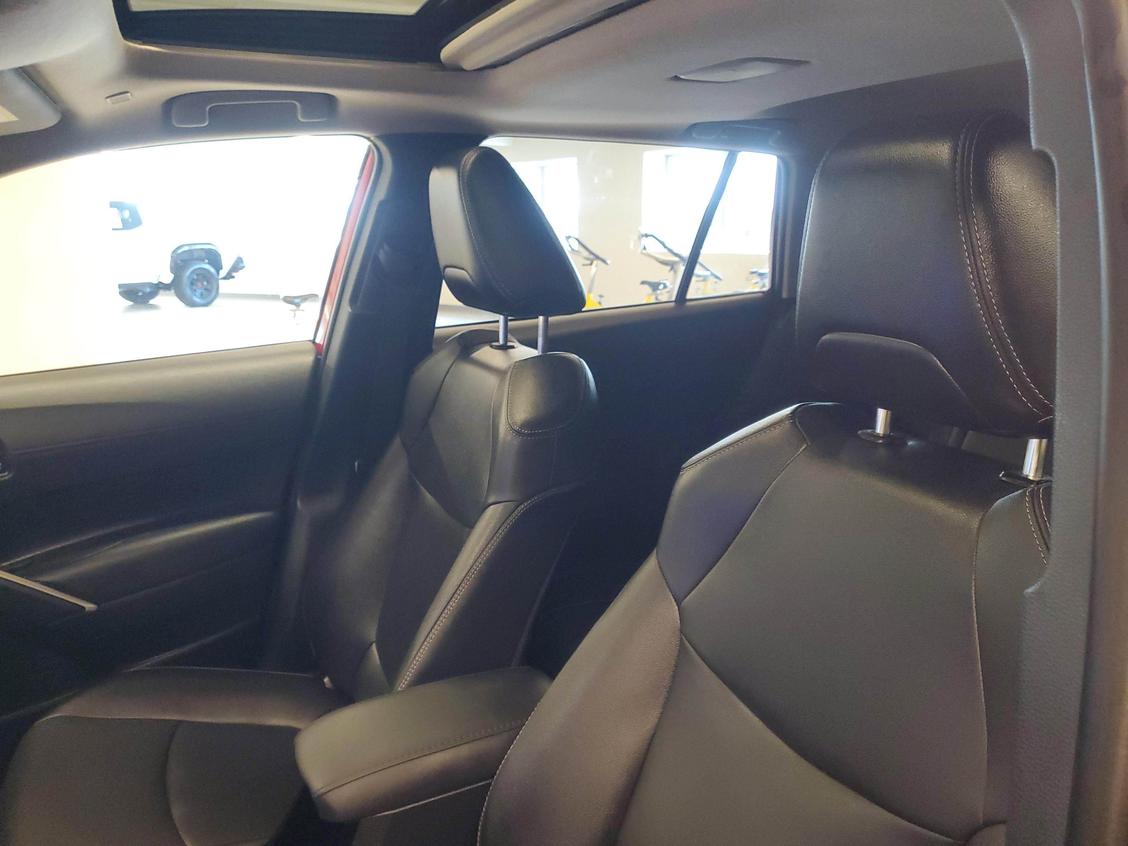 Toyota Corolla Cross Xle Fwd - Thumbnail 18