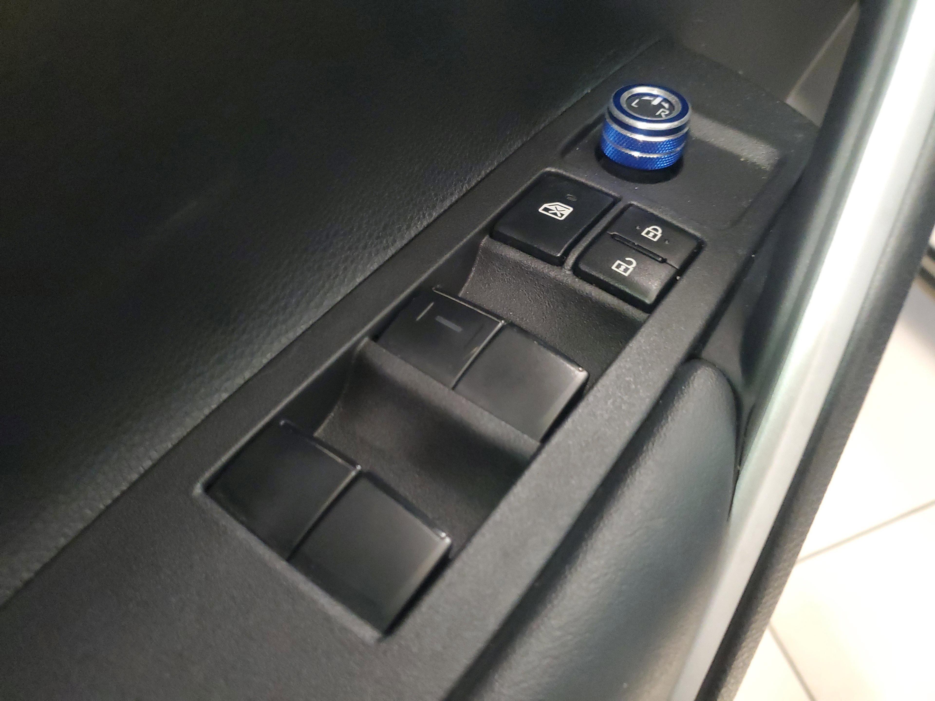 Toyota Corolla Cross Le Awd - Thumbnail 19