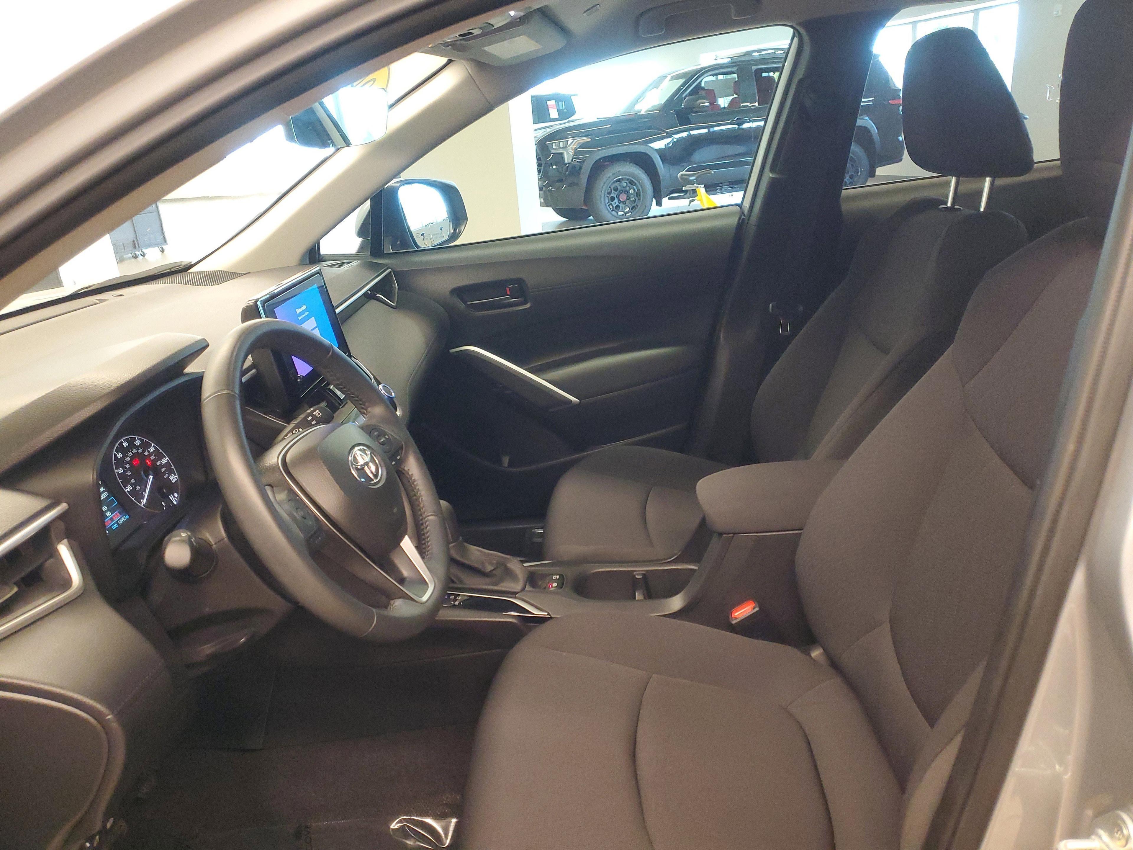 Toyota Corolla Cross Le Awd - Thumbnail 15