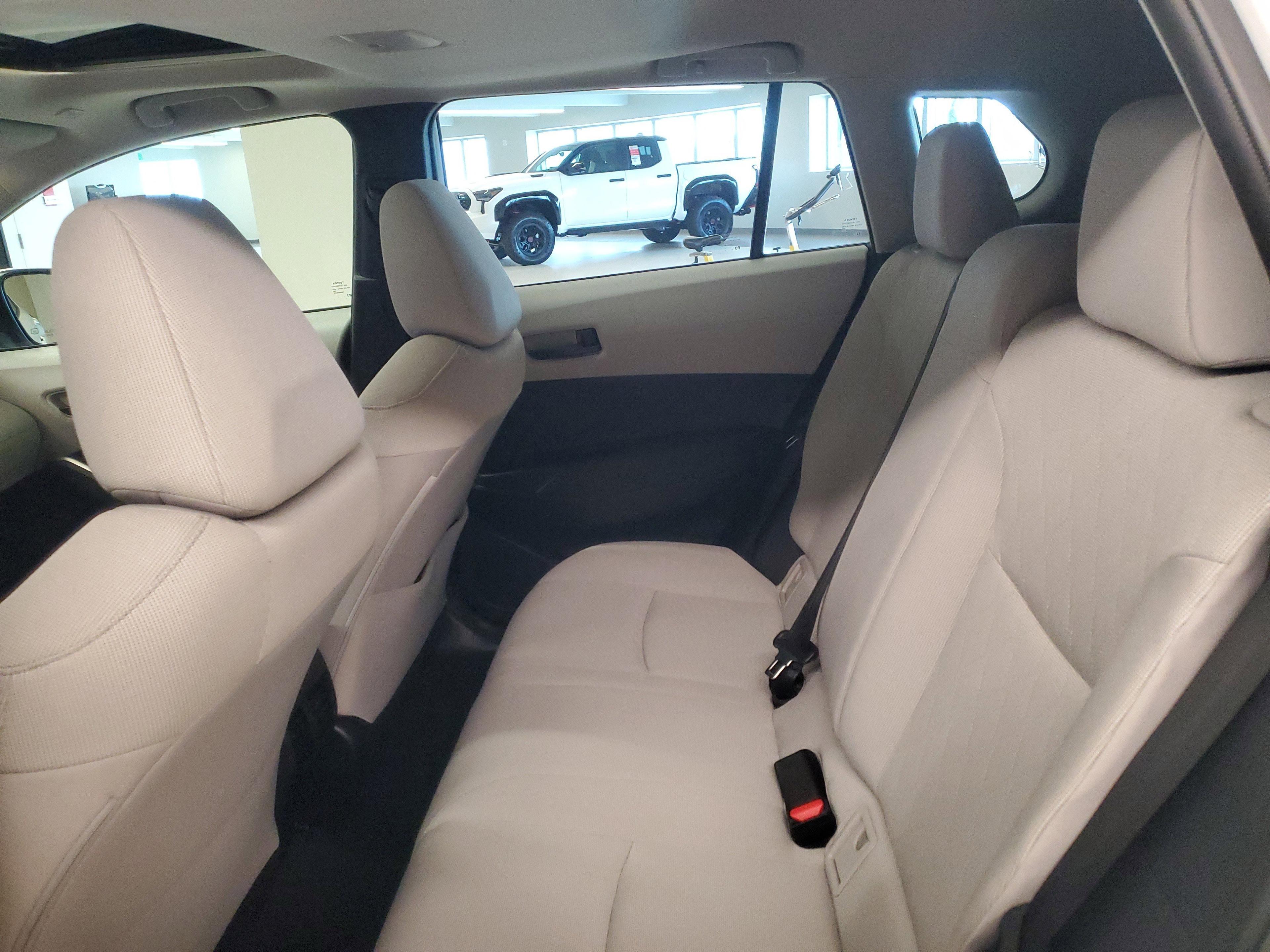 Toyota Corolla Cross Le Fwd - Thumbnail 11