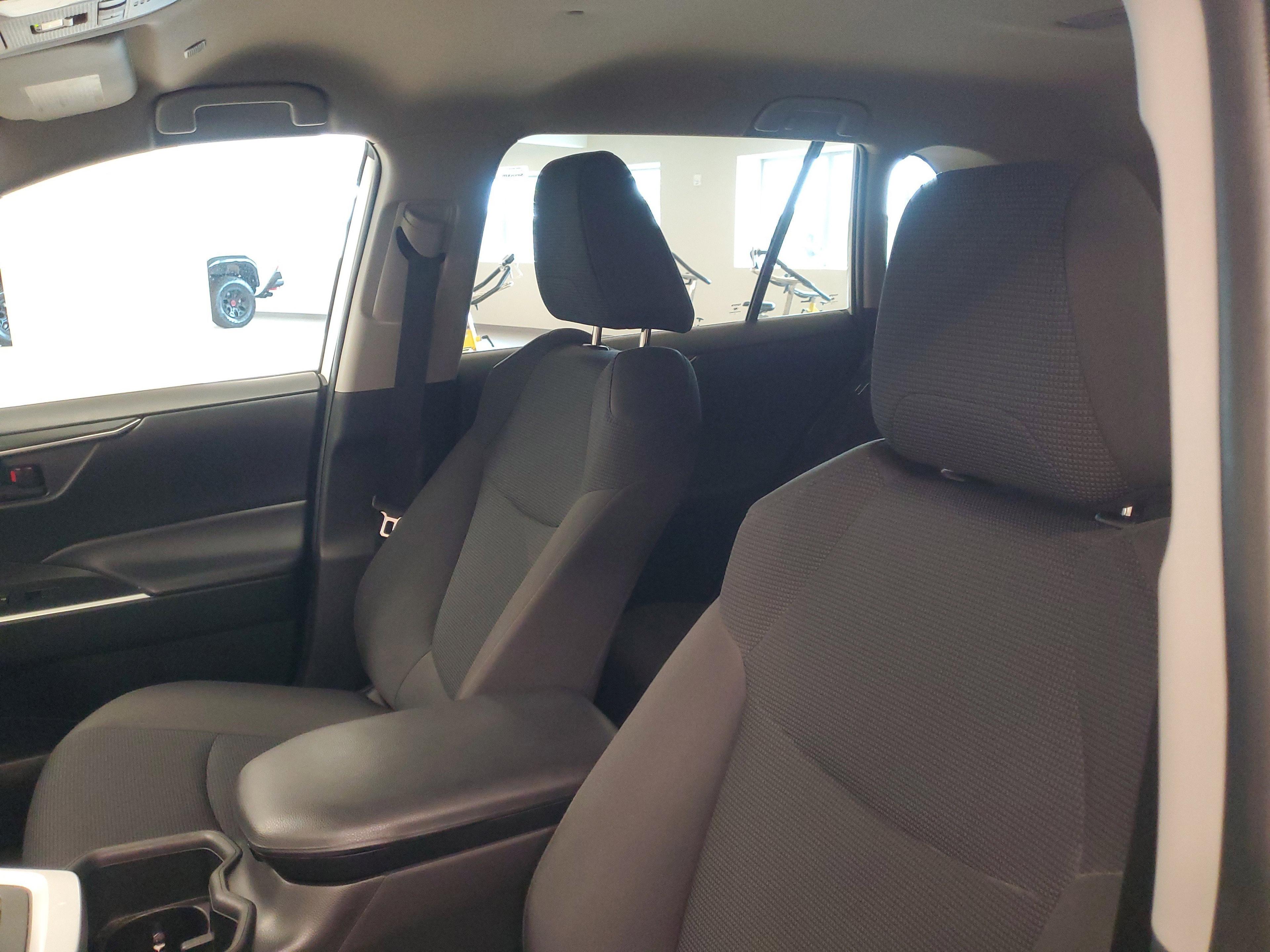 Toyota Rav4 Le Fwd - Thumbnail 17