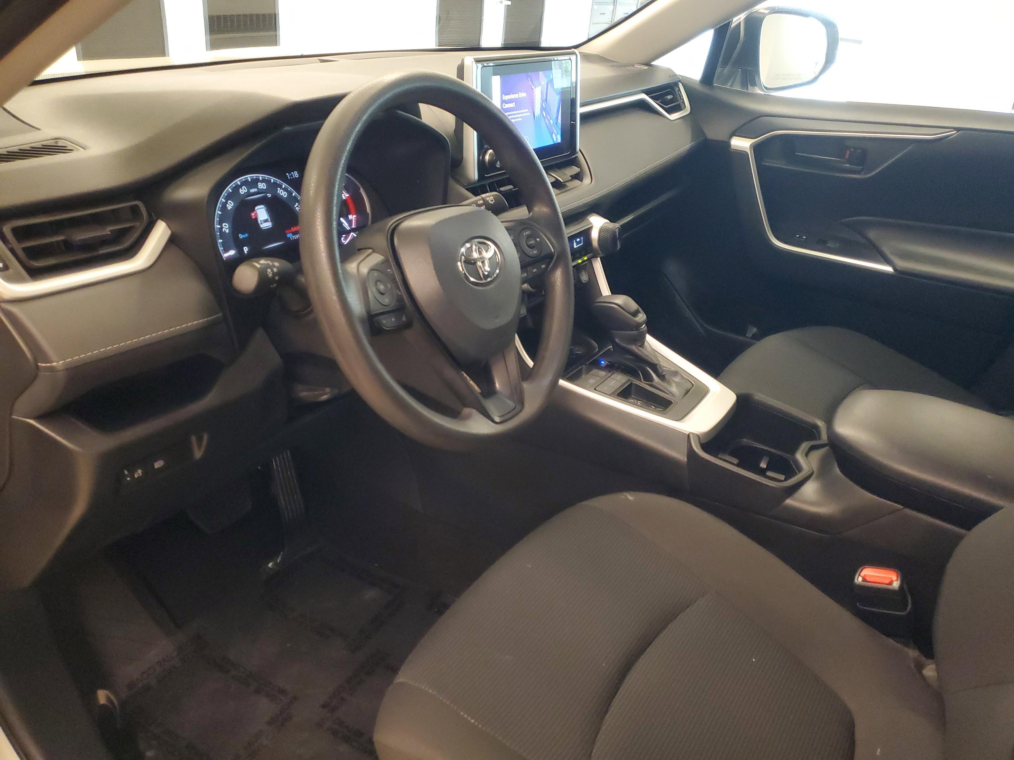 Toyota Rav4 Le Fwd - Thumbnail 16