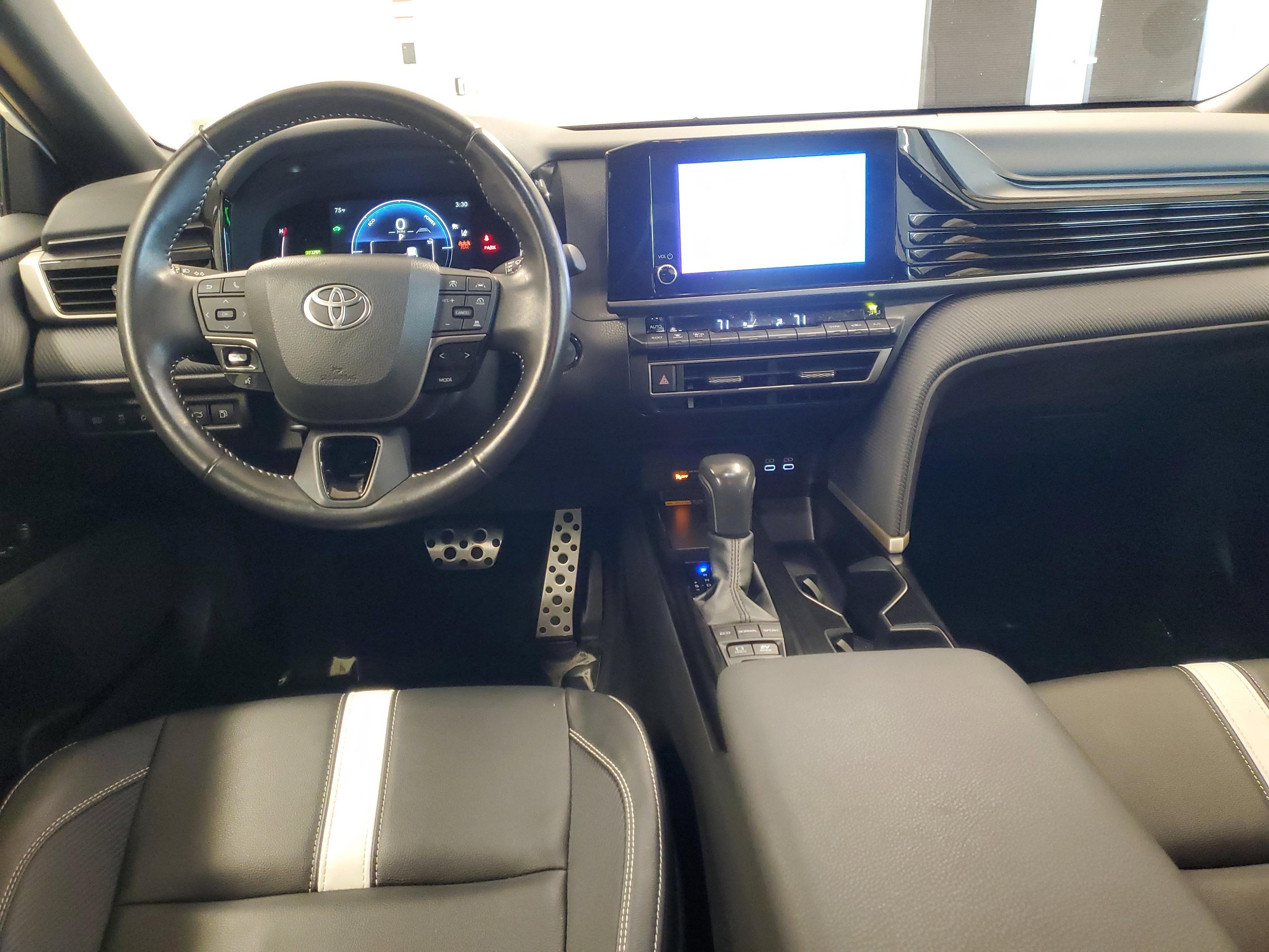 Toyota Camry Se Fwd - Thumbnail 10