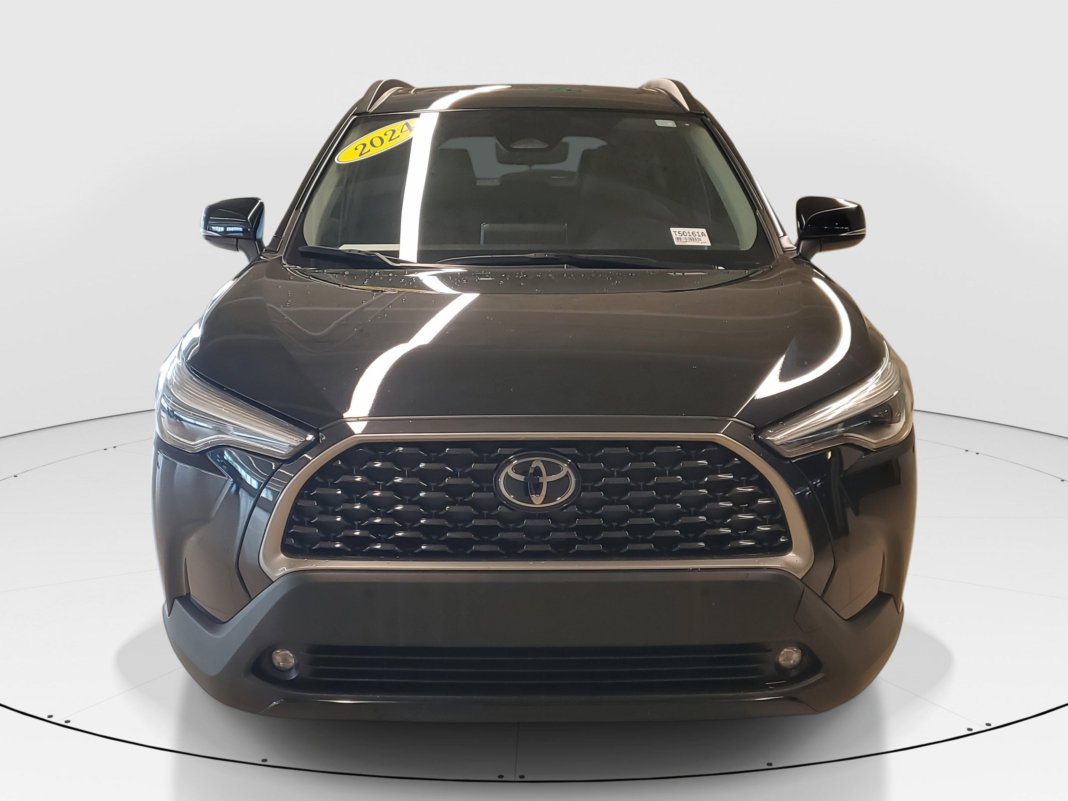 Toyota Corolla Cross Xle Fwd - Thumbnail 3