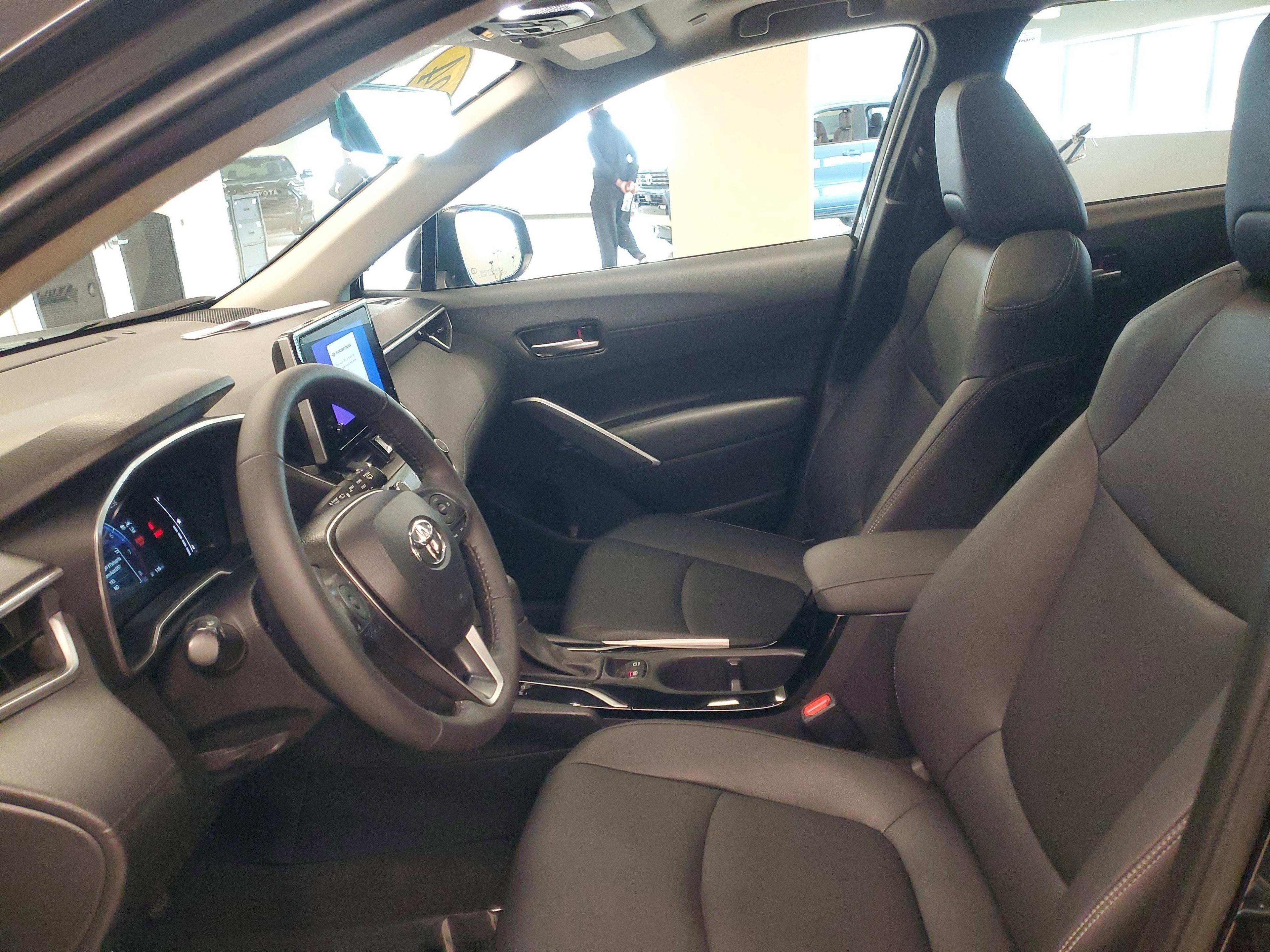 Toyota Corolla Cross Xle Fwd - Thumbnail 16