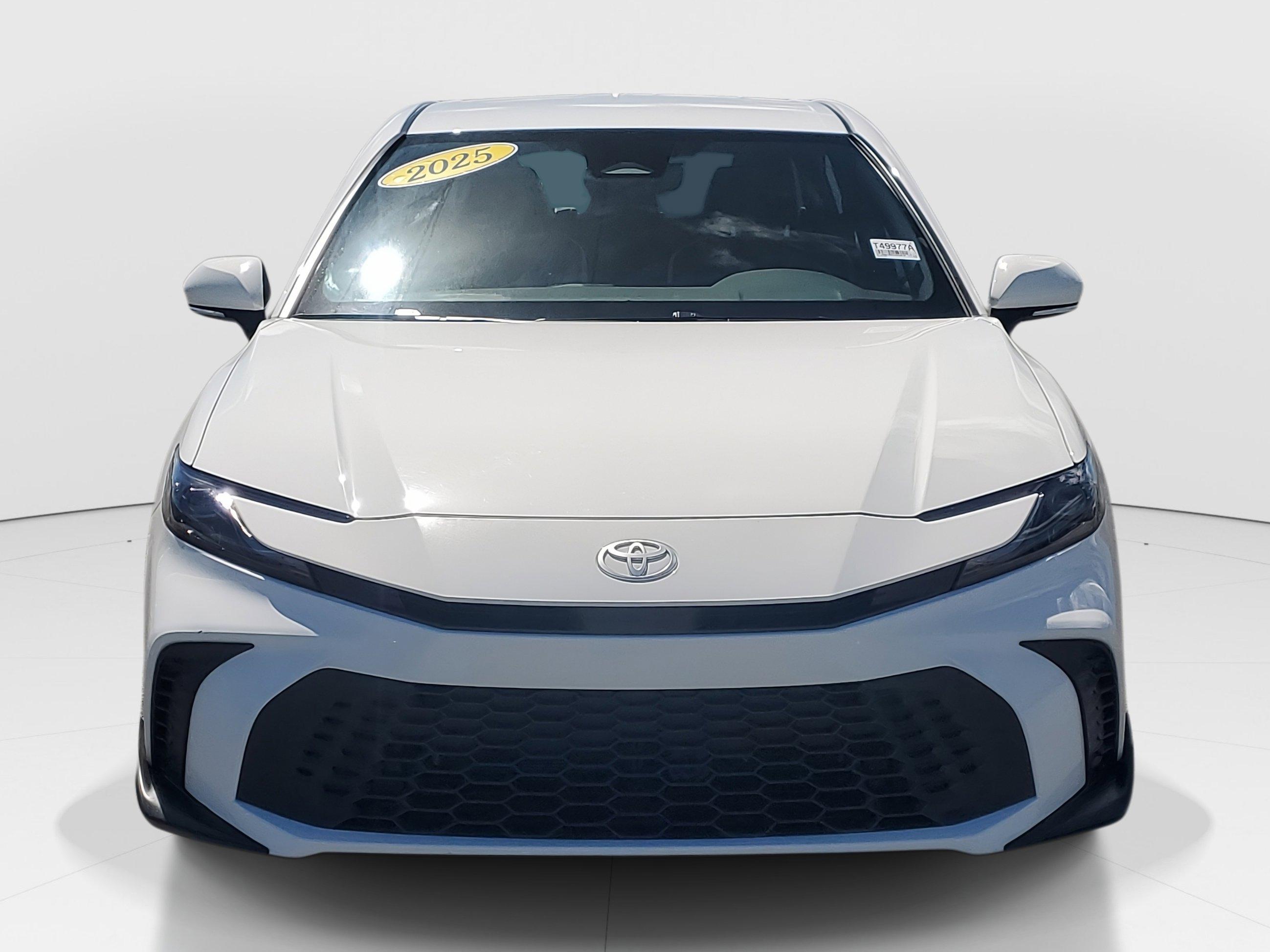 Toyota Camry Se Fwd Sedan | Miami, Fl - Thumbnail 3