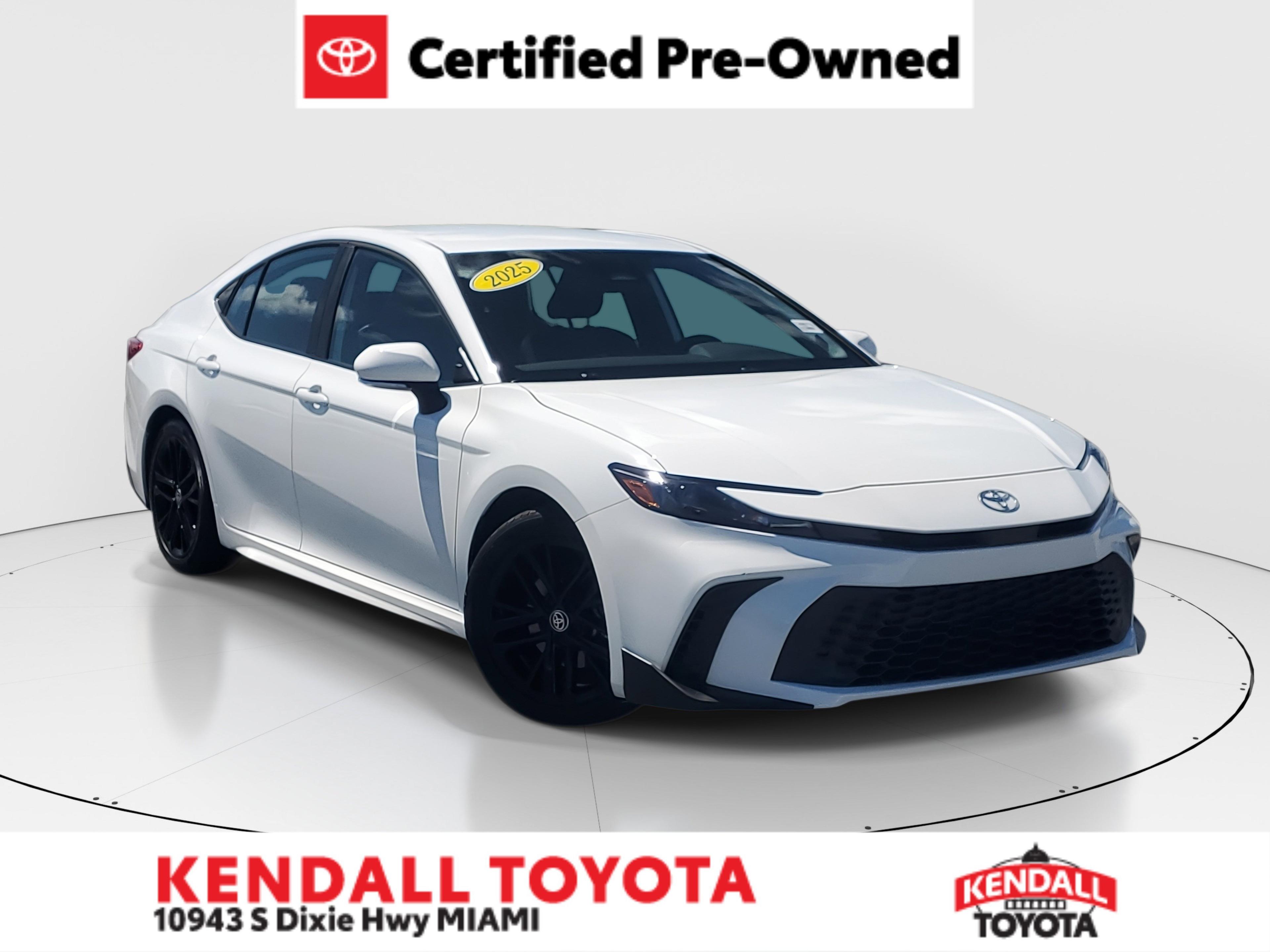 Toyota Camry Se Fwd Sedan | Miami, Fl - Thumbnail 2