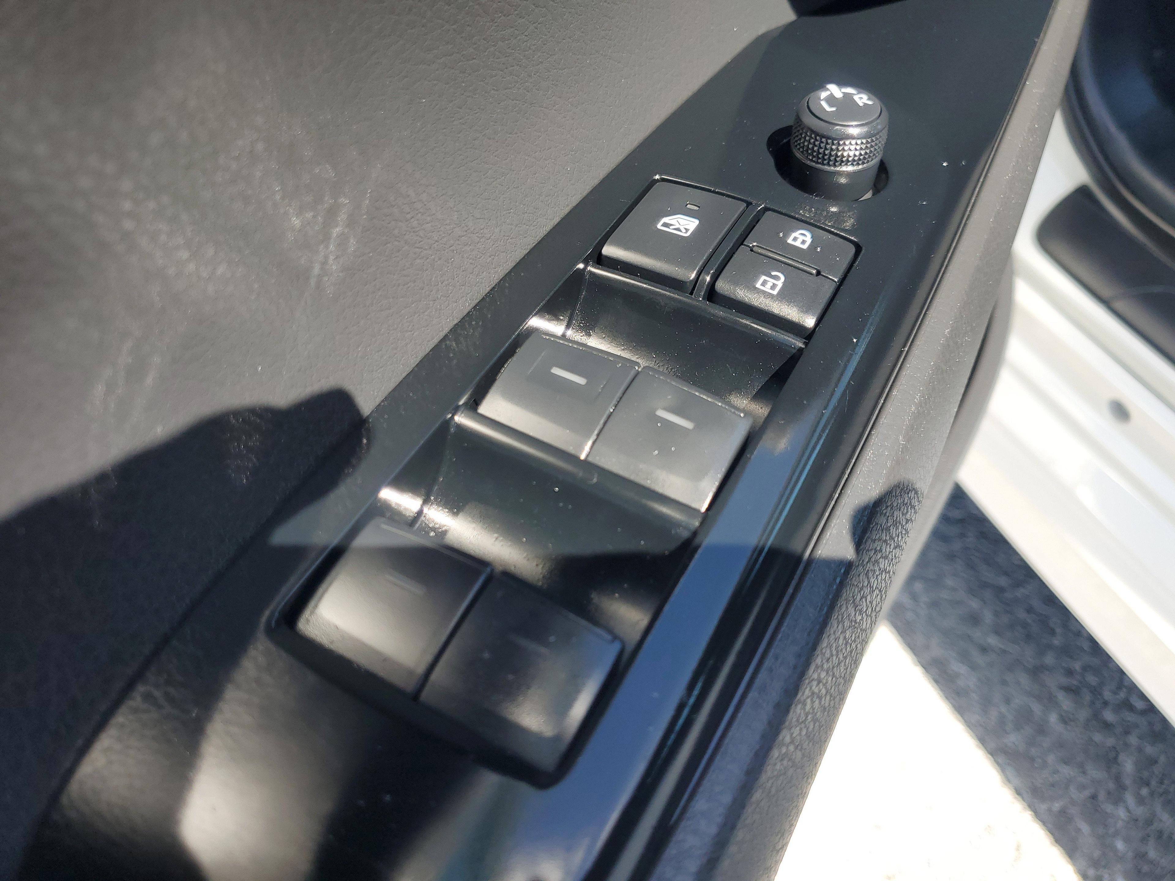 Toyota Camry Se Fwd Sedan | Miami, Fl - Thumbnail 19