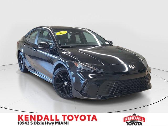 Toyota Camry Se Fwd - View 1