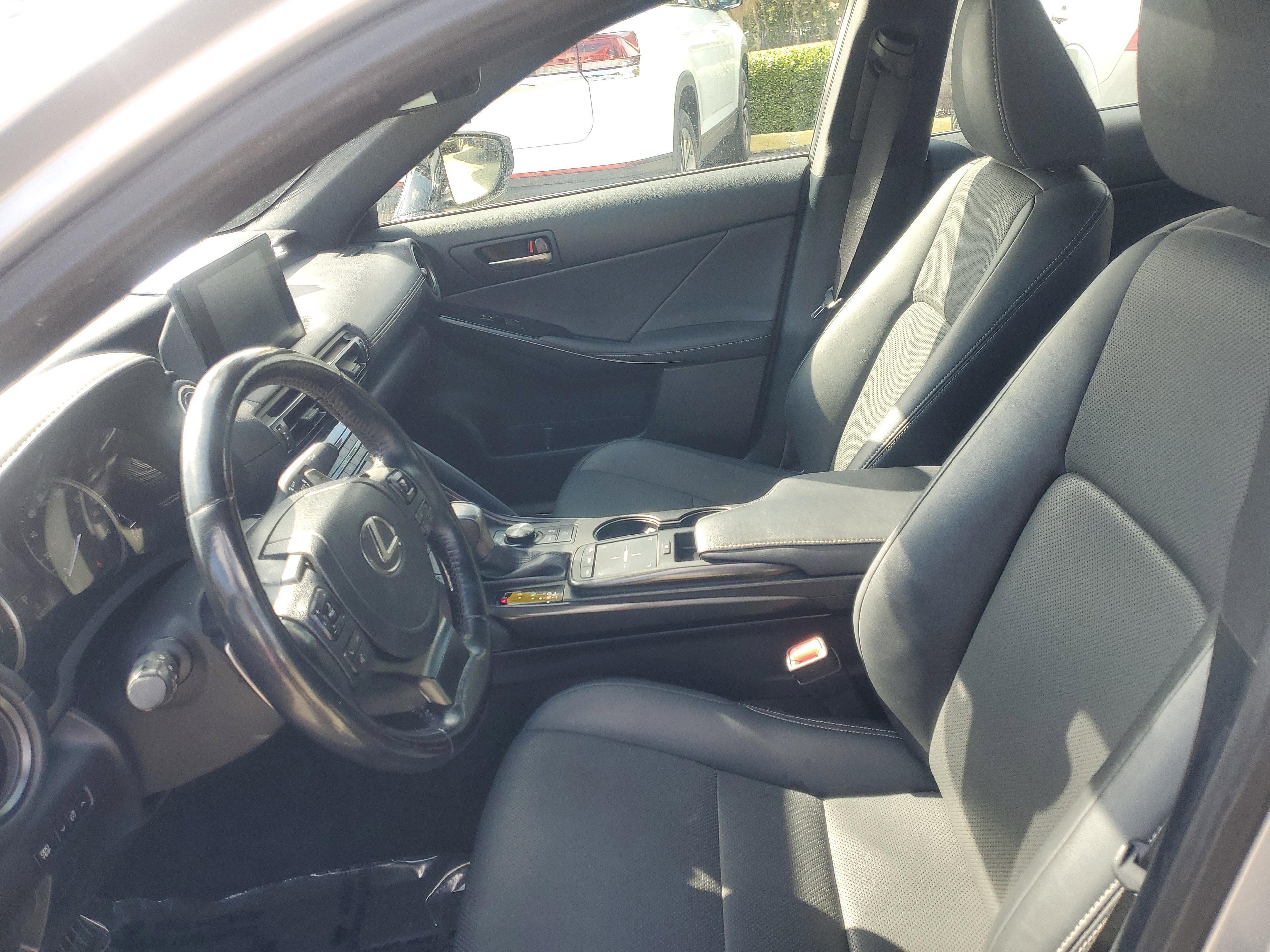 Lexus Is 300 Rwd - Thumbnail 15