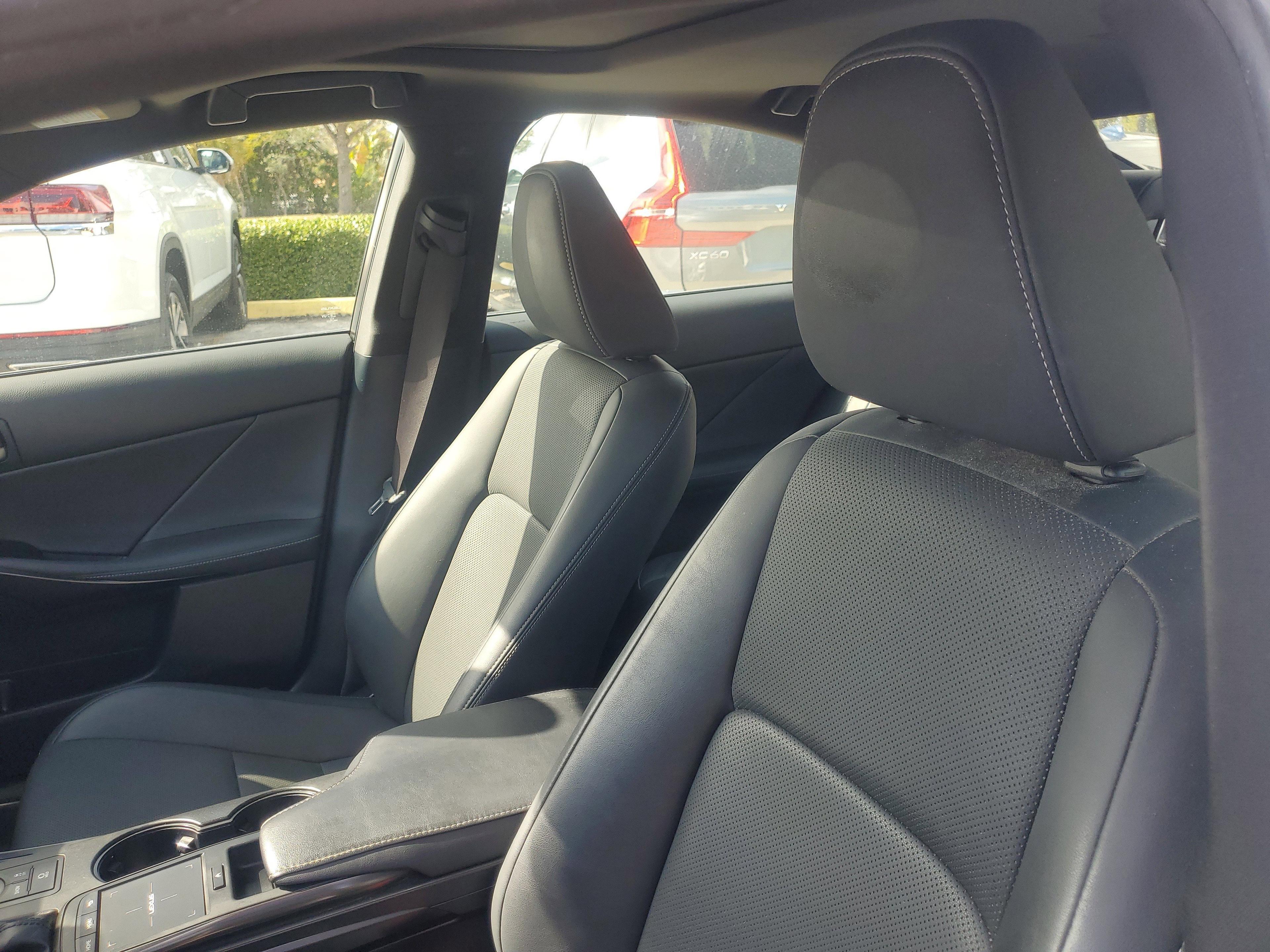 Lexus Is 300 Rwd - Thumbnail 17