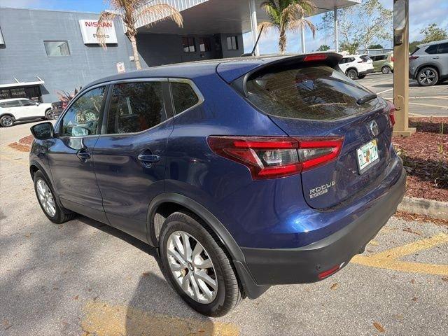 Nissan Rogue Sport S - Thumbnail 3