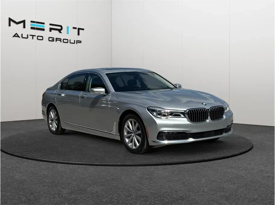 Bmw 7 Series 750I Sedan 4D - View 1