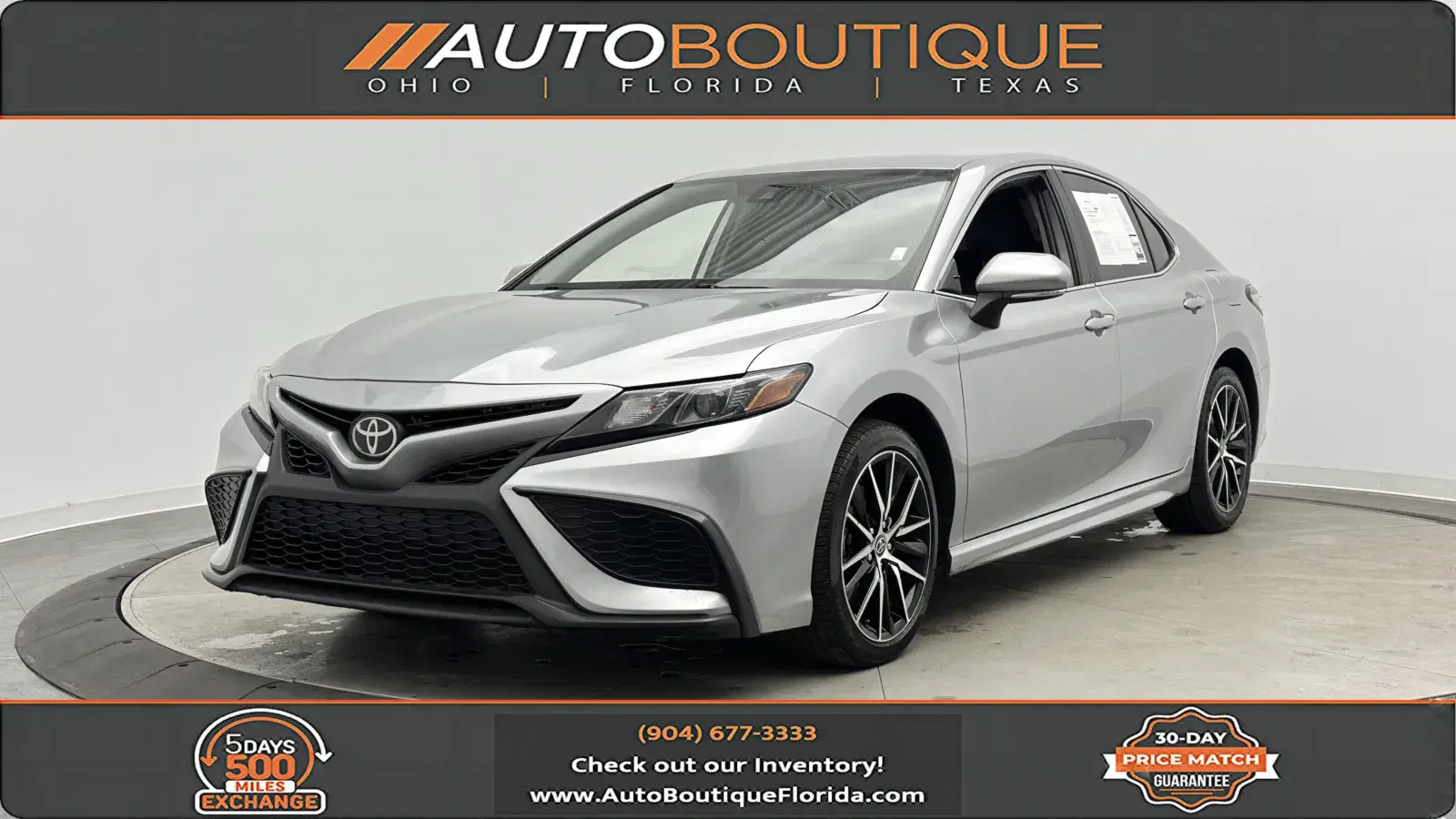 Toyota Camry Se - Thumbnail 2