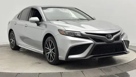 Toyota Camry Se - Thumbnail 4