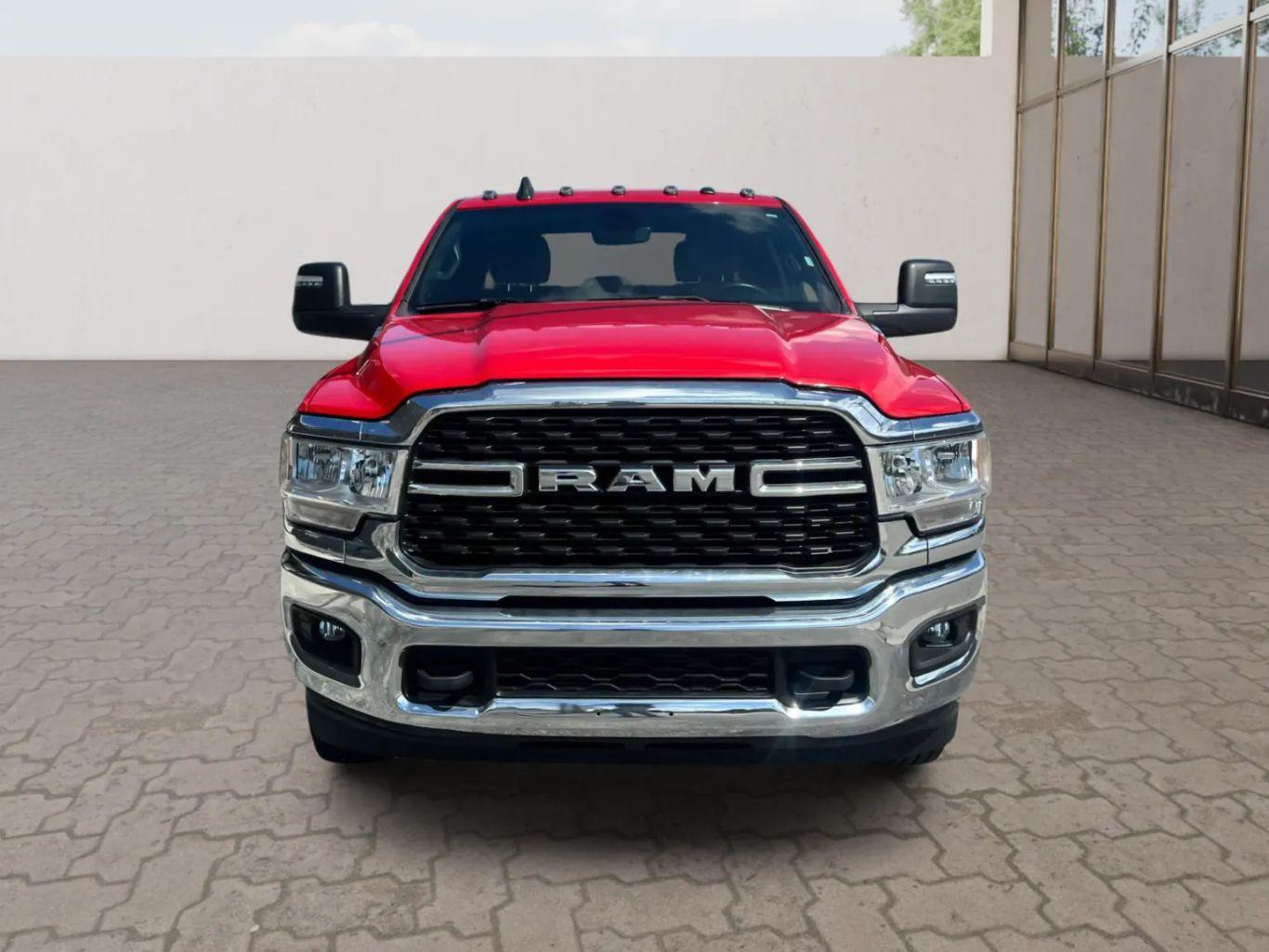 Ram 3500 Crew Cab - Thumbnail 9