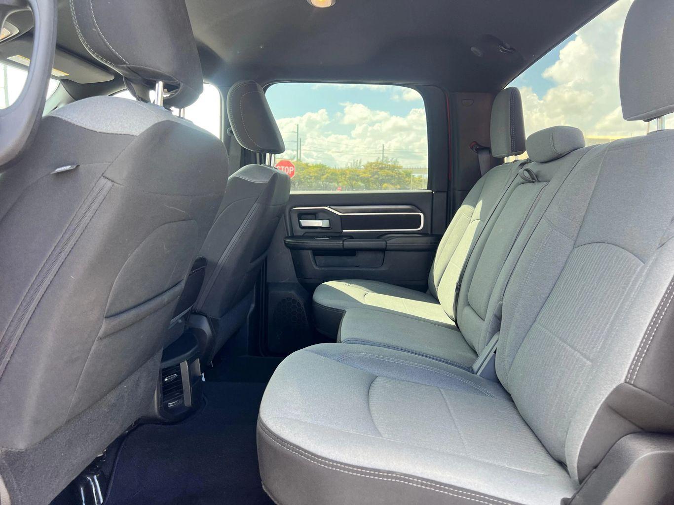 Ram 3500 Crew Cab - Thumbnail 2