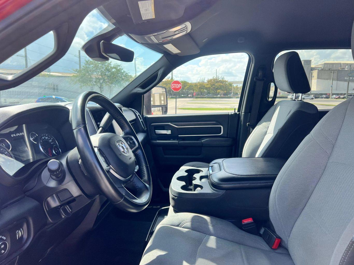 Ram 3500 Crew Cab - Thumbnail 11