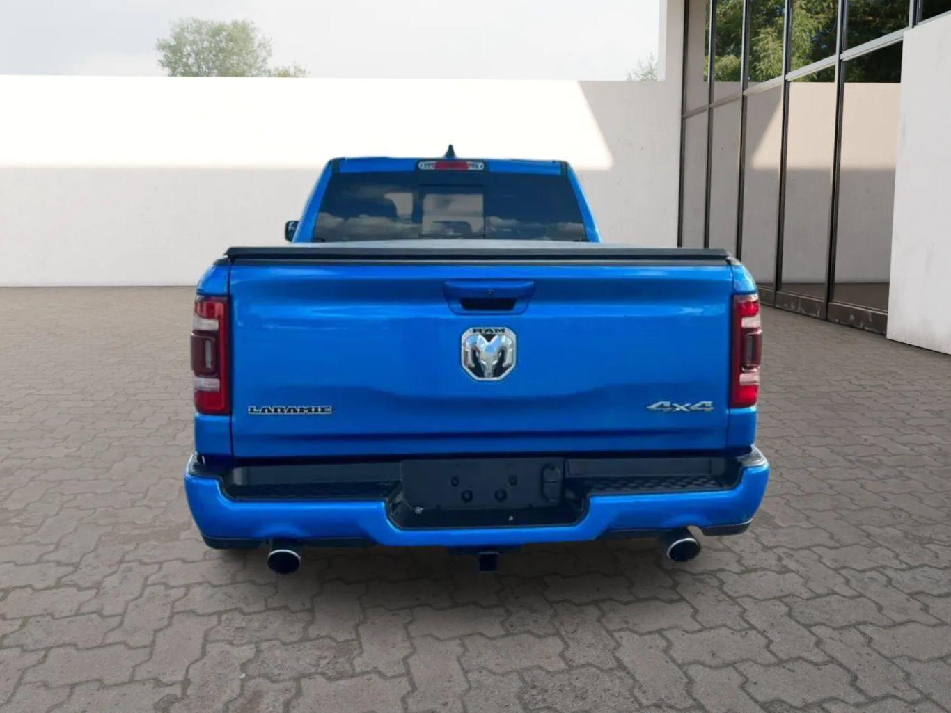 Ram 1500 Crew Cab - Thumbnail 6