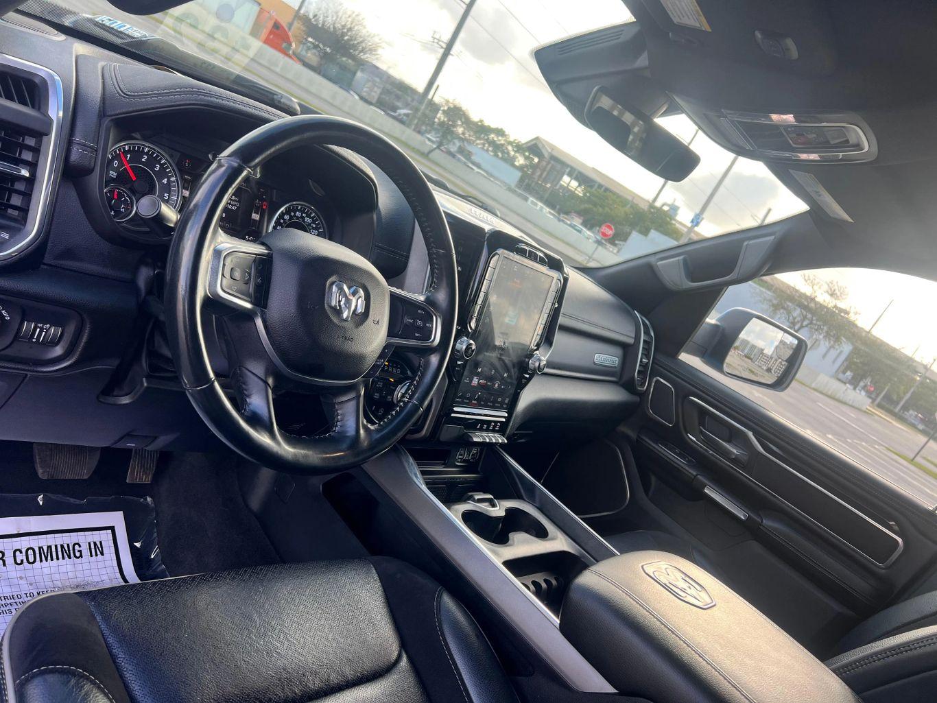 Ram 1500 Crew Cab - Thumbnail 12