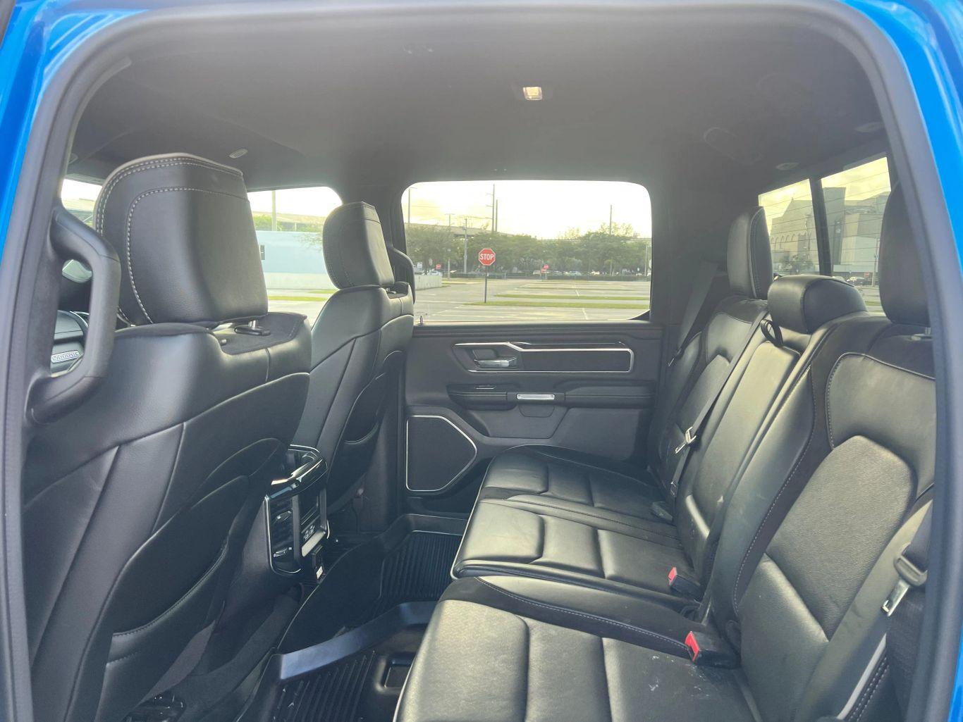 Ram 1500 Crew Cab - Thumbnail 2