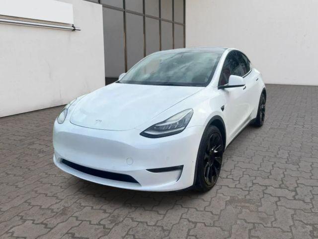 Tesla Model Y - Thumbnail 18