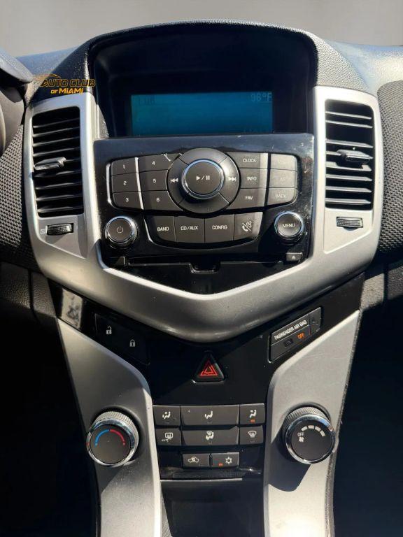 Chevrolet Cruze - Thumbnail 19