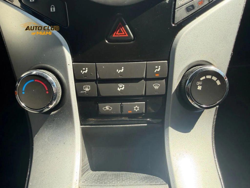 Chevrolet Cruze - Thumbnail 20