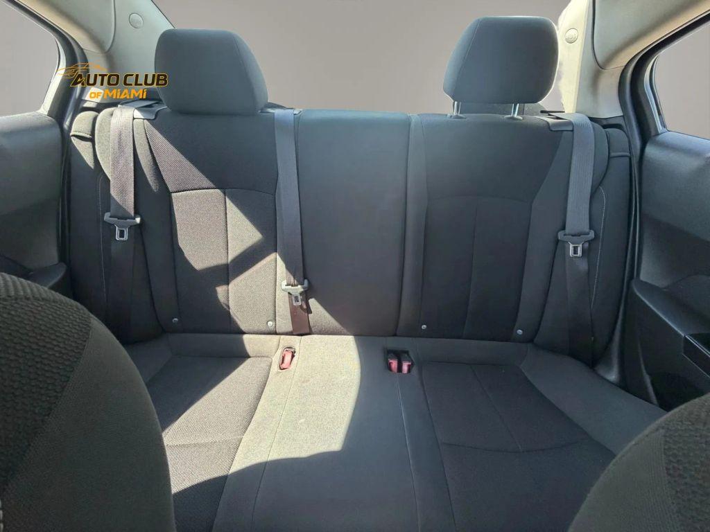 Chevrolet Cruze - Thumbnail 11