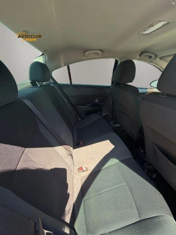 Chevrolet Cruze - Thumbnail 13