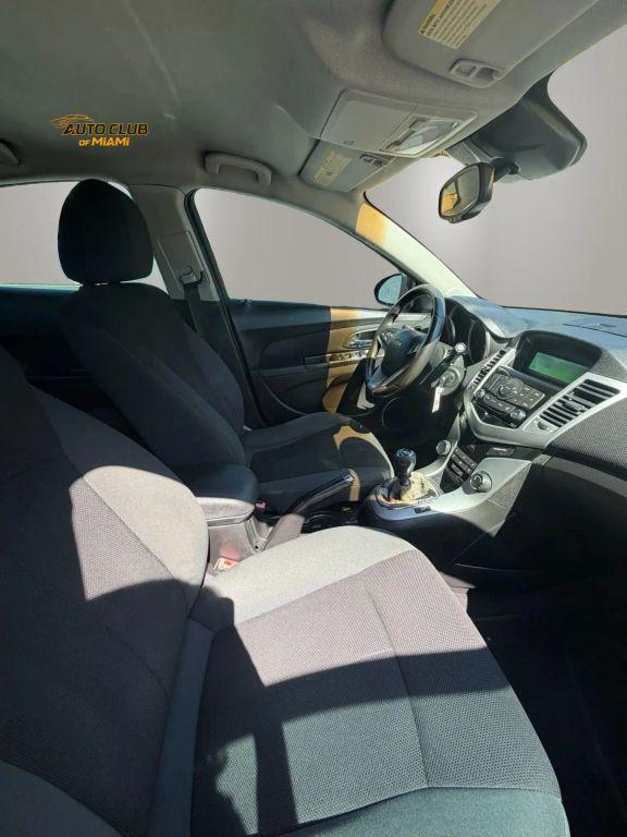 Chevrolet Cruze - Thumbnail 16