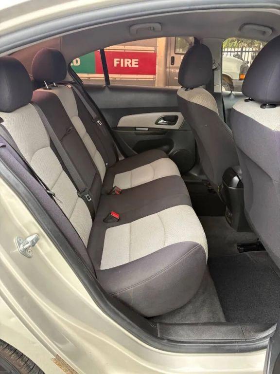 Chevrolet Cruze - Thumbnail 17